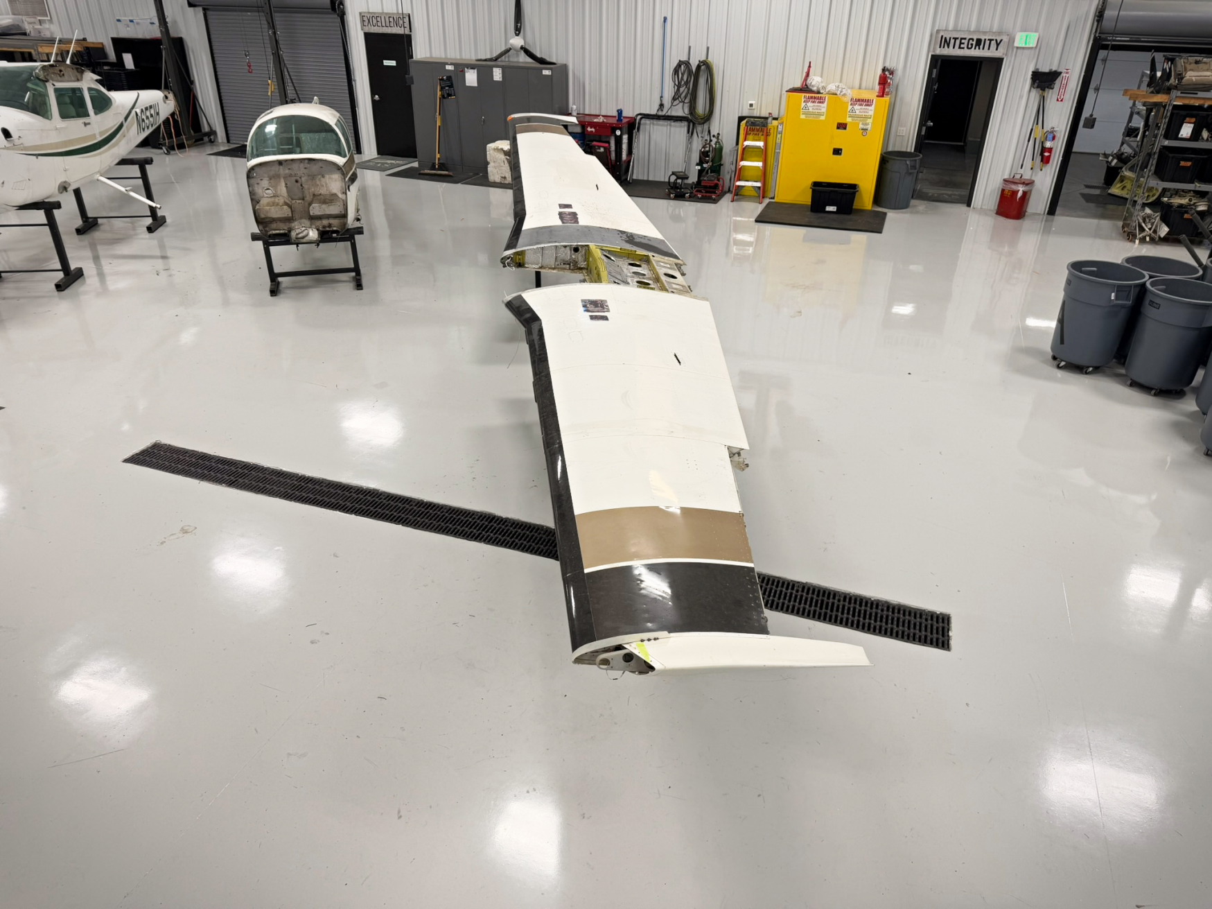 220000-545 Mooney M20K Single Piece Wing Assembly For Sale