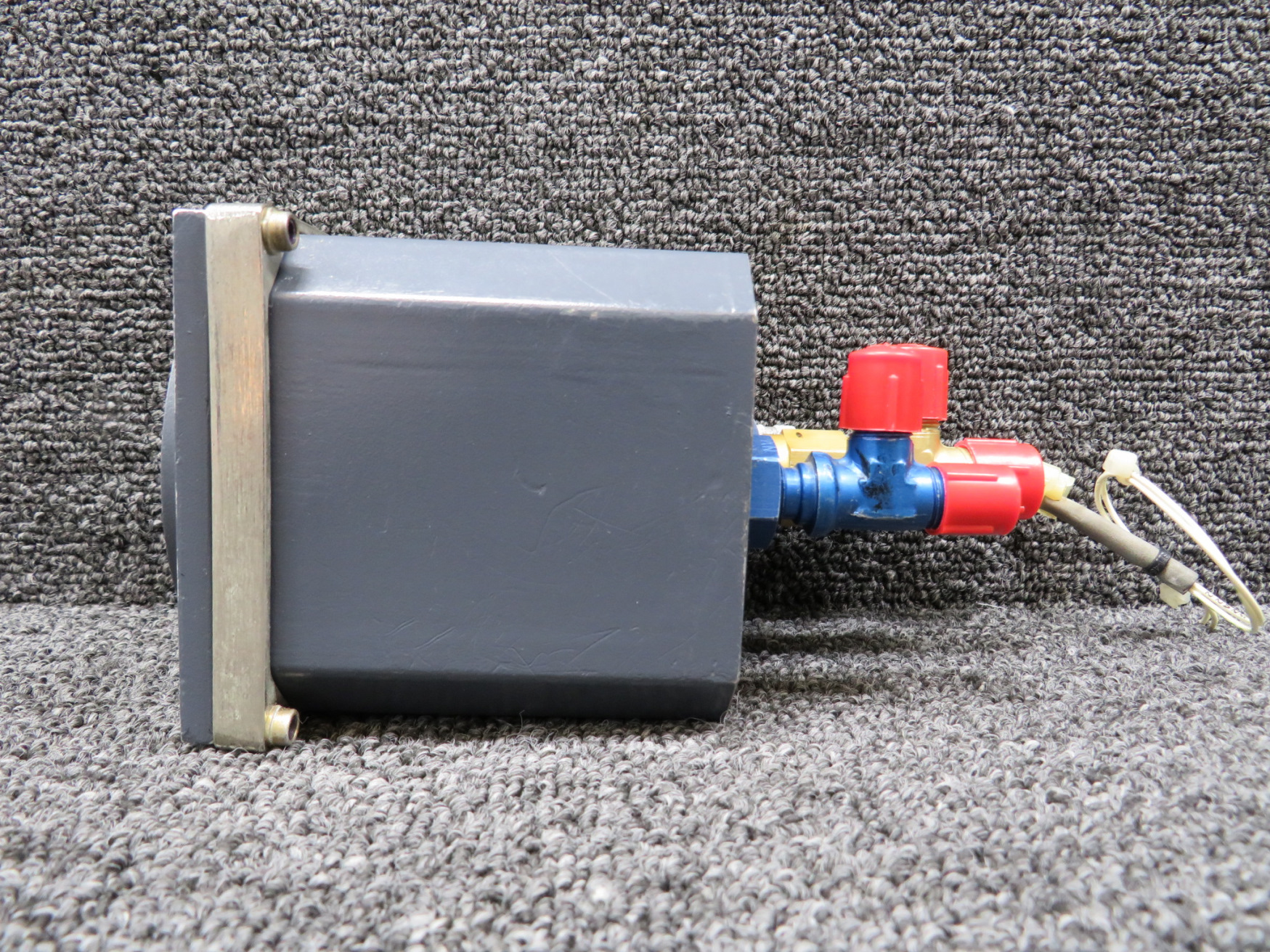 AW2837AC06 (Alt: C661063-0105) Ametek Airspeed Indicator For Sale