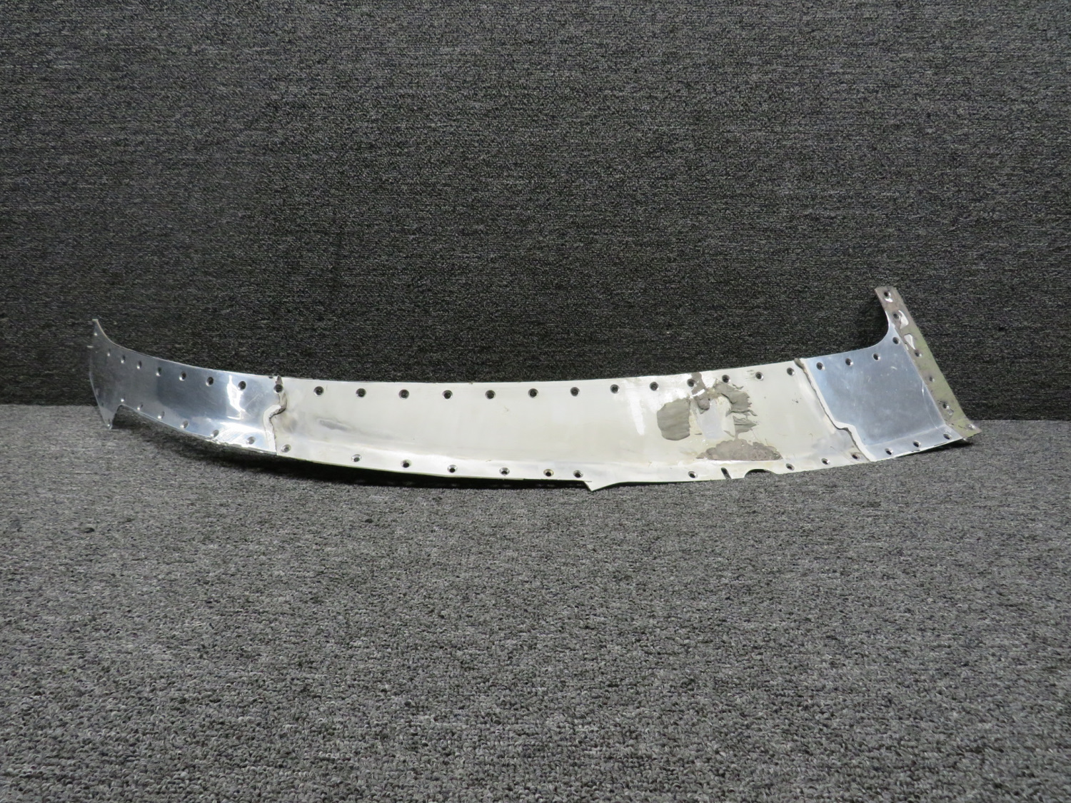シアーズ550 5591020-6 Cessna Citation S550 Windshield Lower Retainer Right Hand