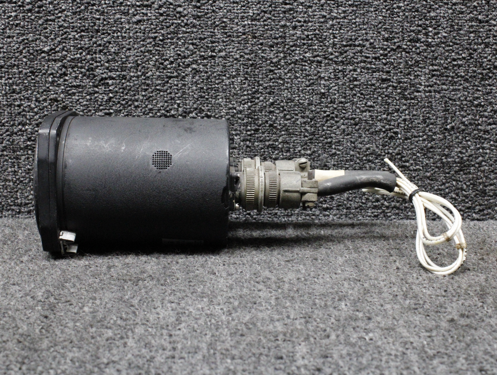 CM2638L1 Cessna 310L Standard Precision Dual Tachometer Indicator