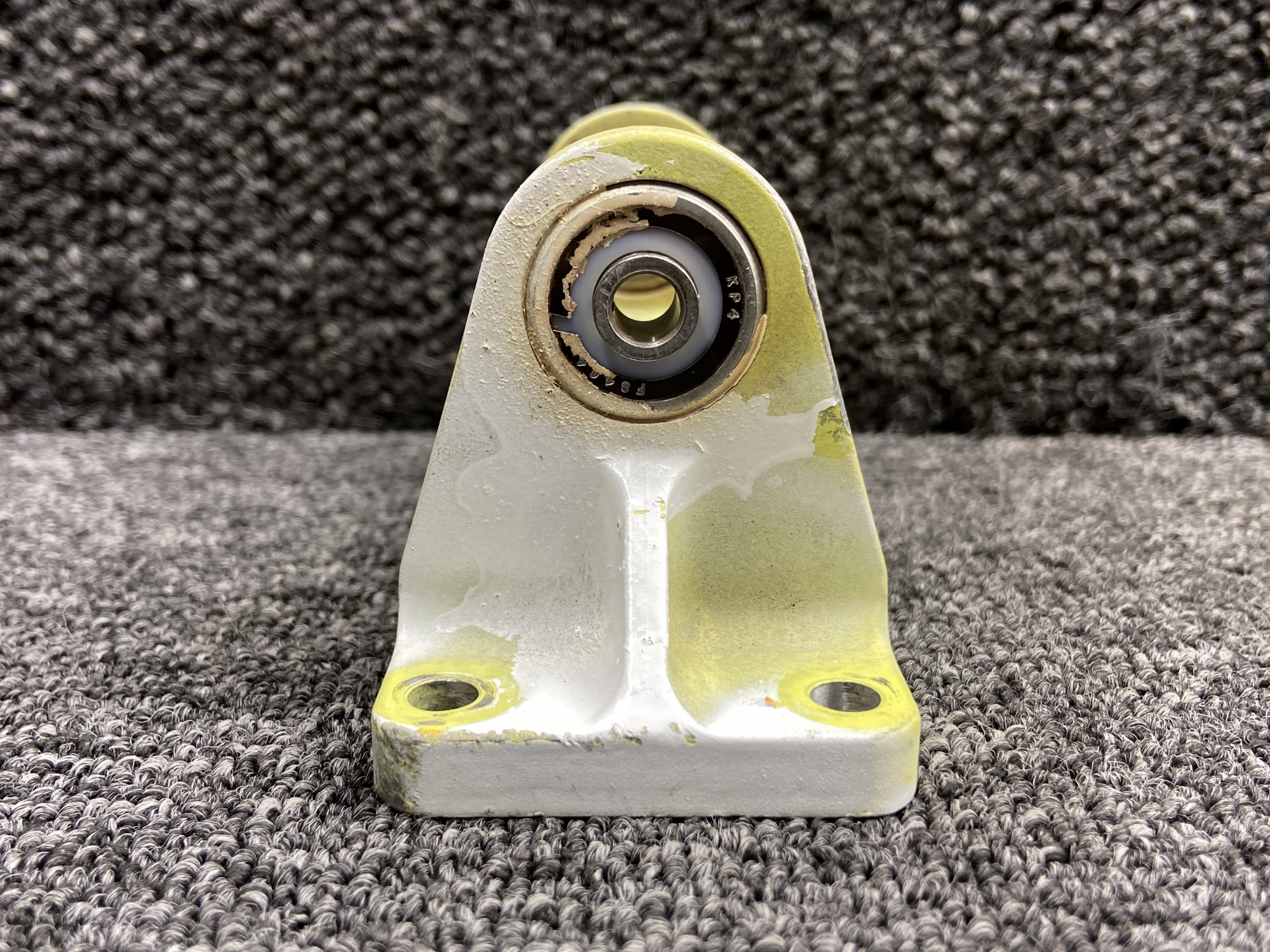 45-524042-19 Beechcraft A36 Aft Elevator Center Hinge Assembly for