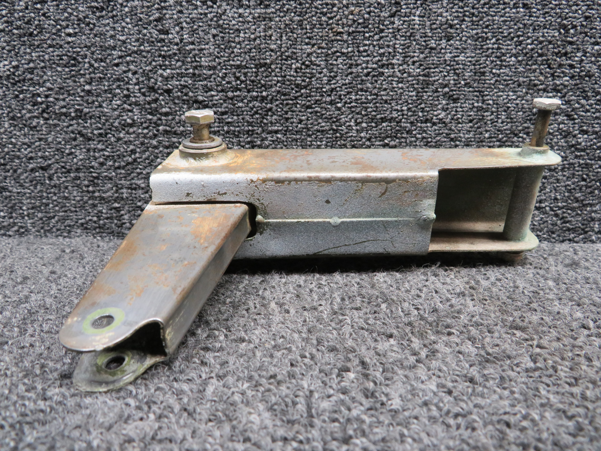 1260059-1 Cessna T207 LH or RH Outboard Flap Bellcrank Assembly