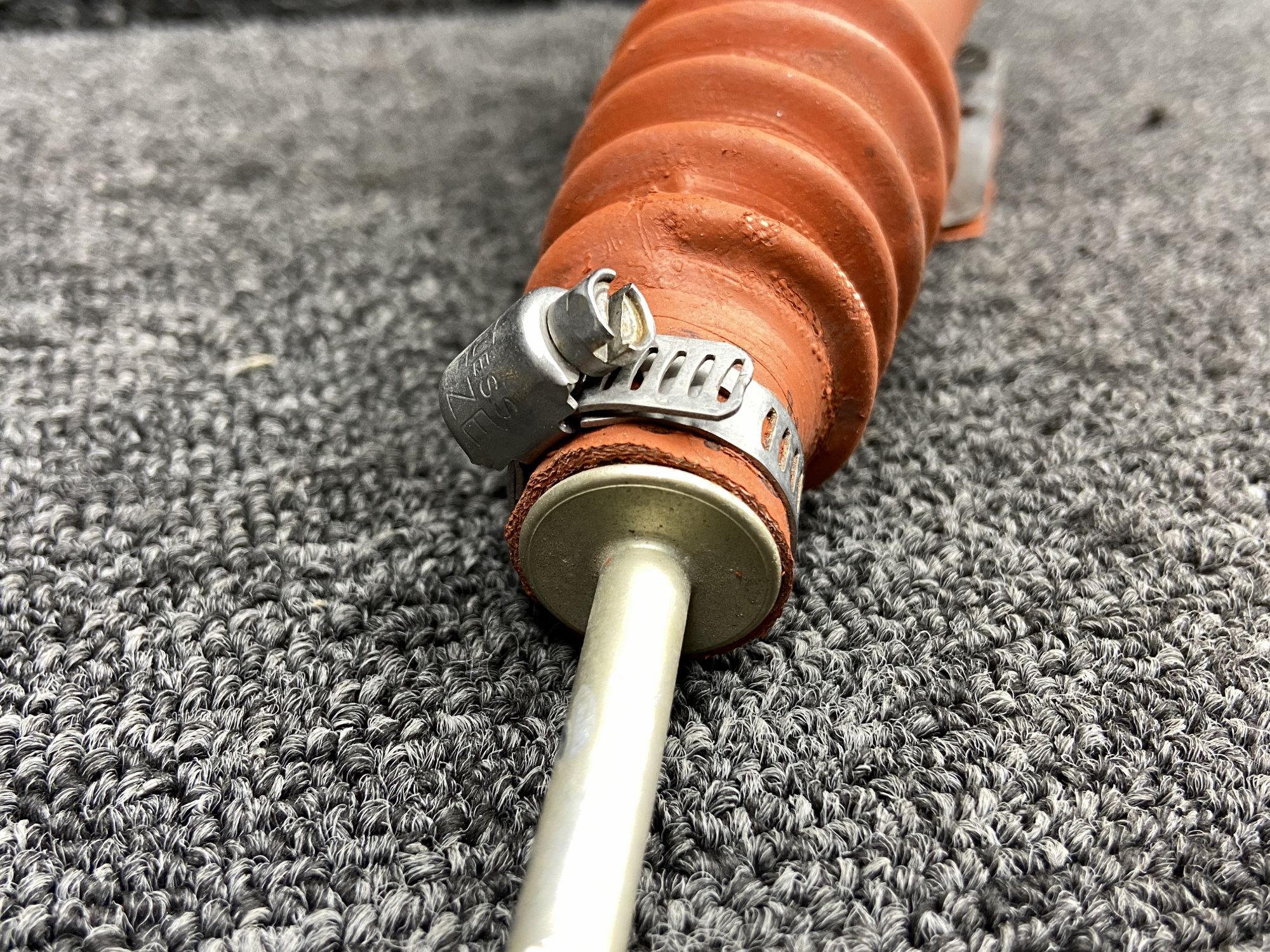 RNページ 1243412-1, 1243420-1 Cessna LH Nose Gear Steering Link Rod with Boot