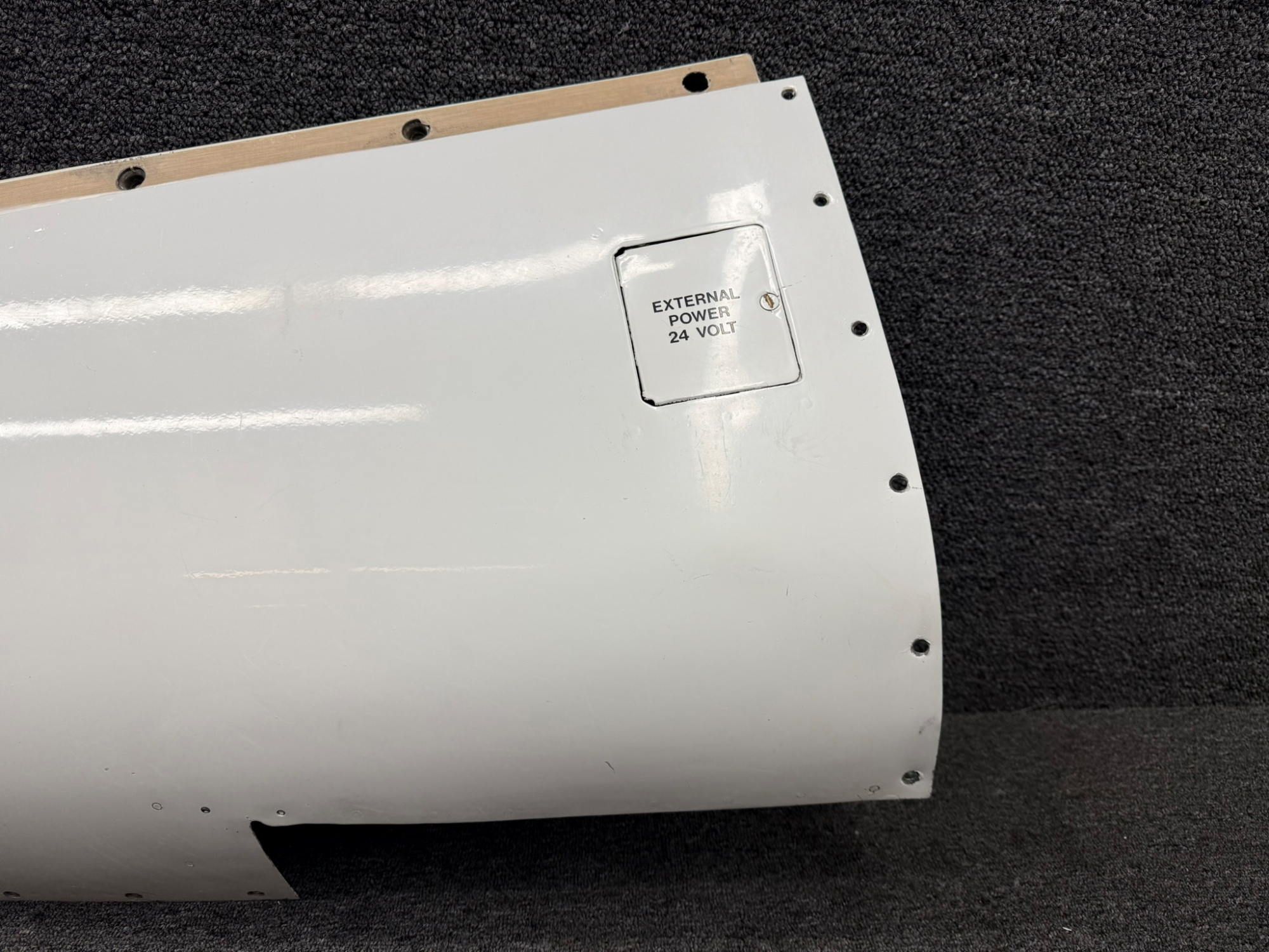 2252019-25 Cessna TR182 LH Lower Cowl Assembly