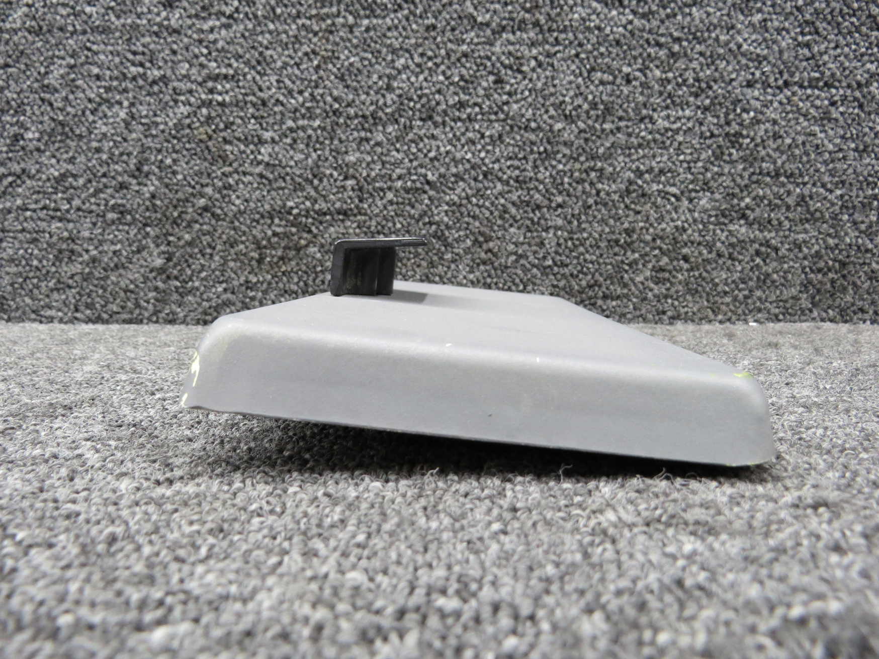 5217143-7, 0813508-7 Cessna 421B Glove Box Door Assembly with Knob