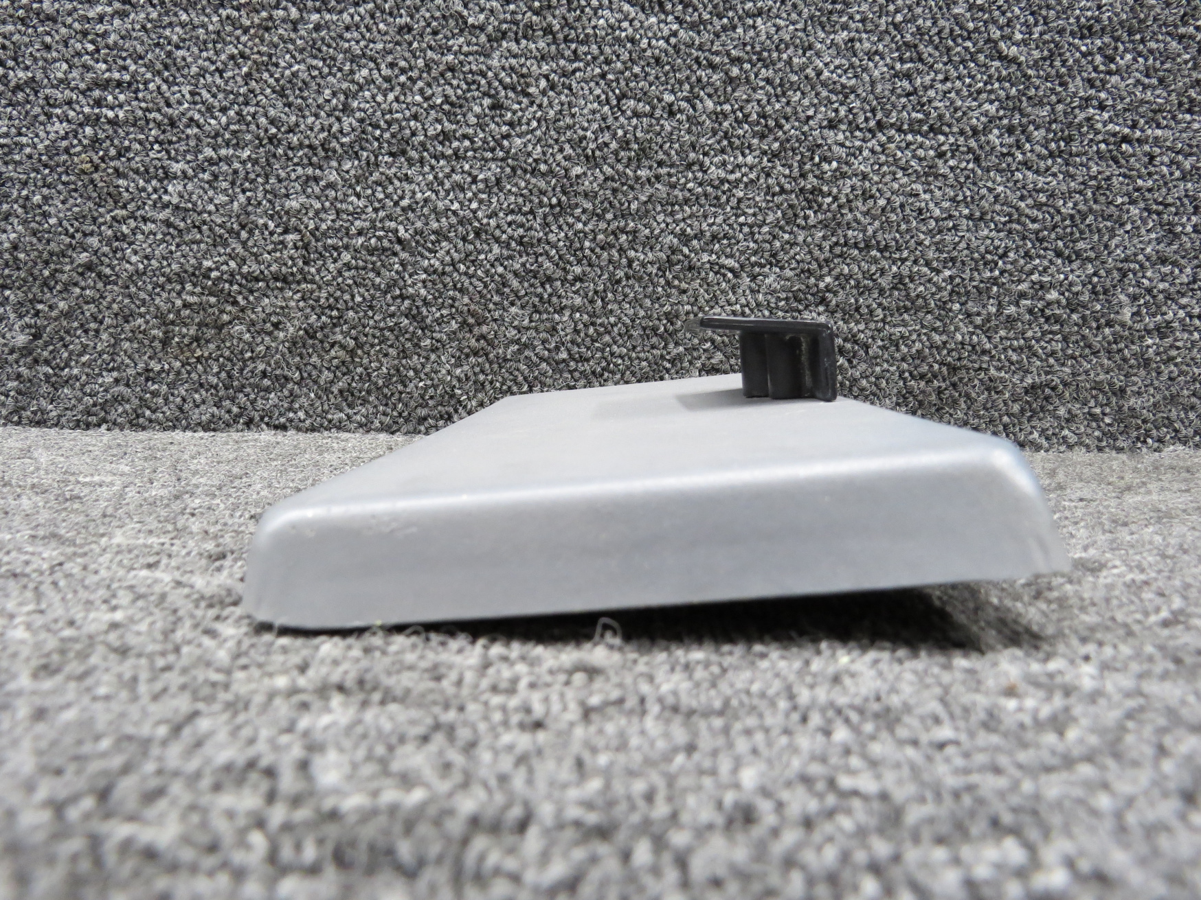 5217143-7, 0813508-7 Cessna 421B Glove Box Door Assembly with Knob