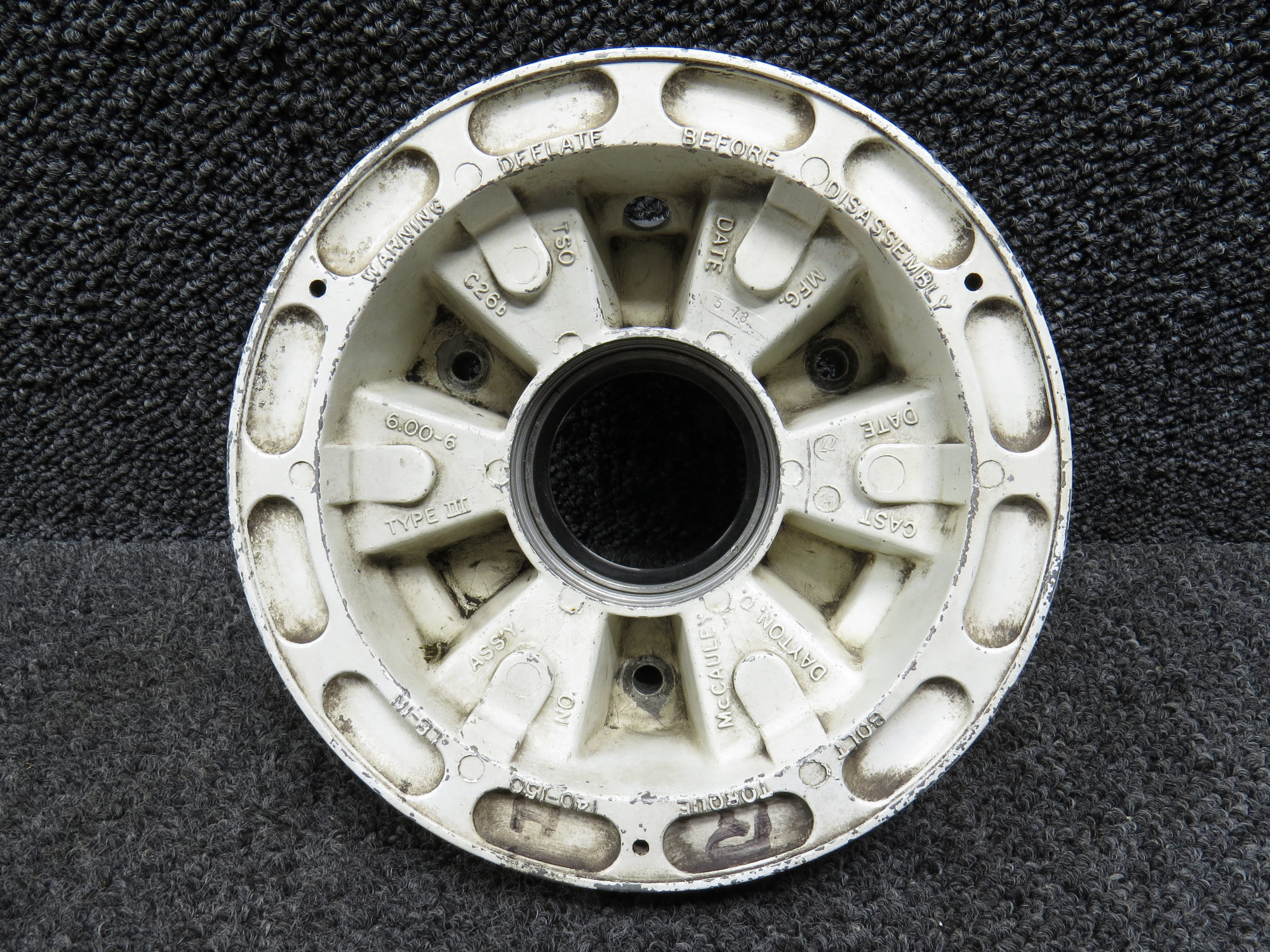 るー D-30656 McCauley 6.00-6 Wheel Outer Half For Sale