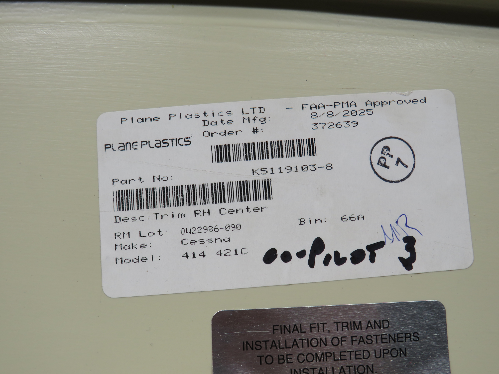 K5119103-8 Cessna 414 Plane Plastics Center RH Window Trim