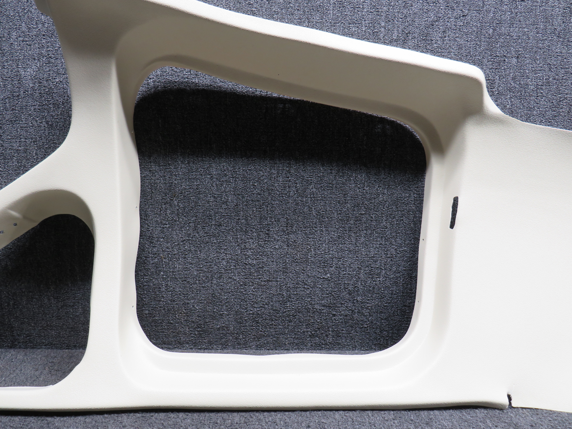 Riina☆ K5119101-14 Cessna 414 Plane Plastics RH Copilot Window Trim