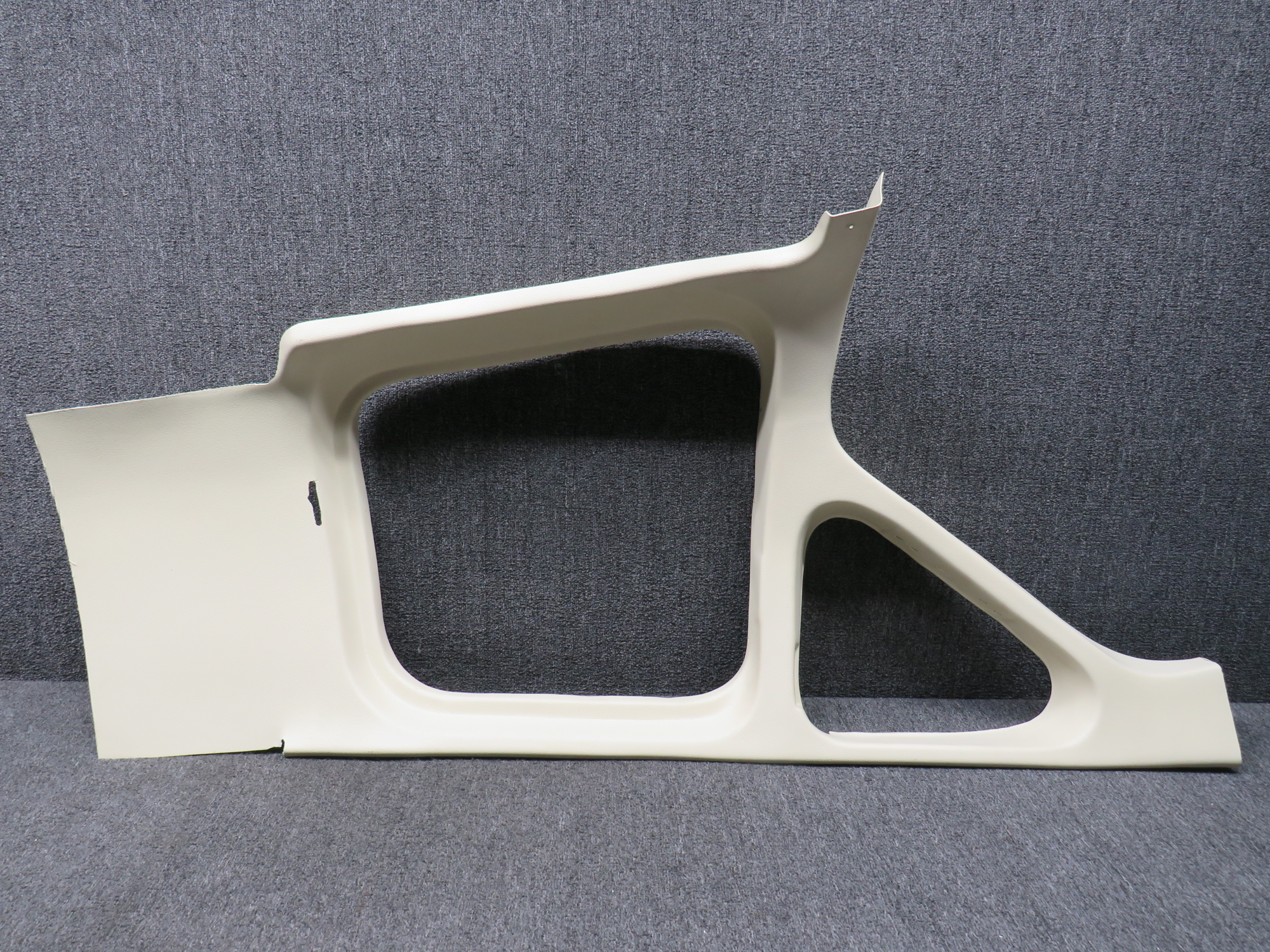 ズンページ K5119101-9 Cessna 414 Plane Plastics LH Pilot Window Trim