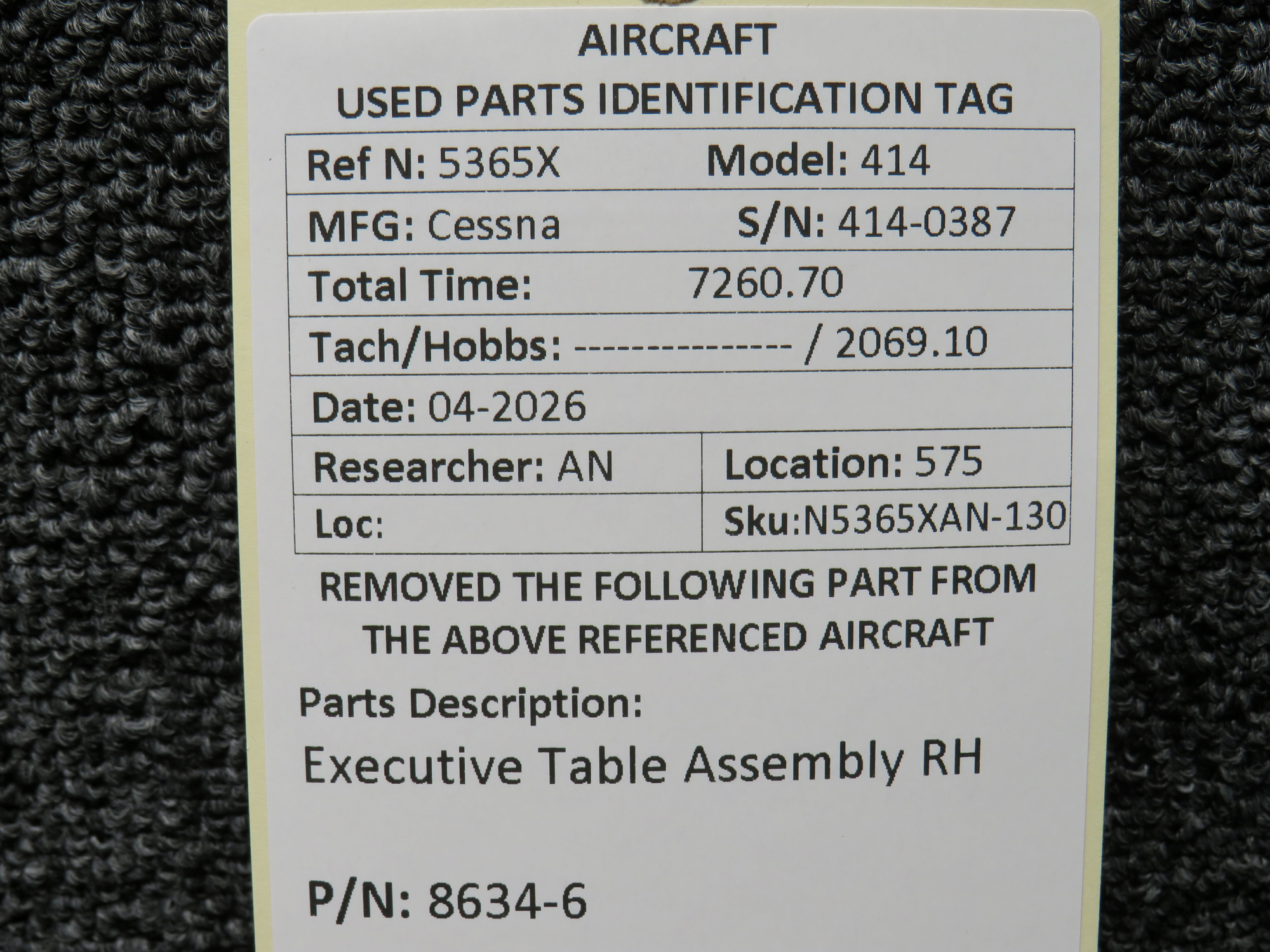 8634-6 Cessna 414 RH Executive Table Assembly