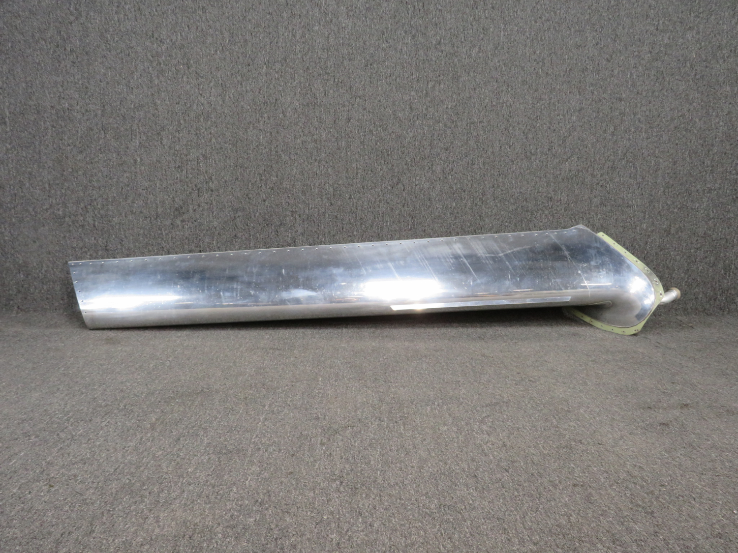 6621280-202 (Use: 6621280-18) Cessna 560XL XLS+ Stub Wing Leading