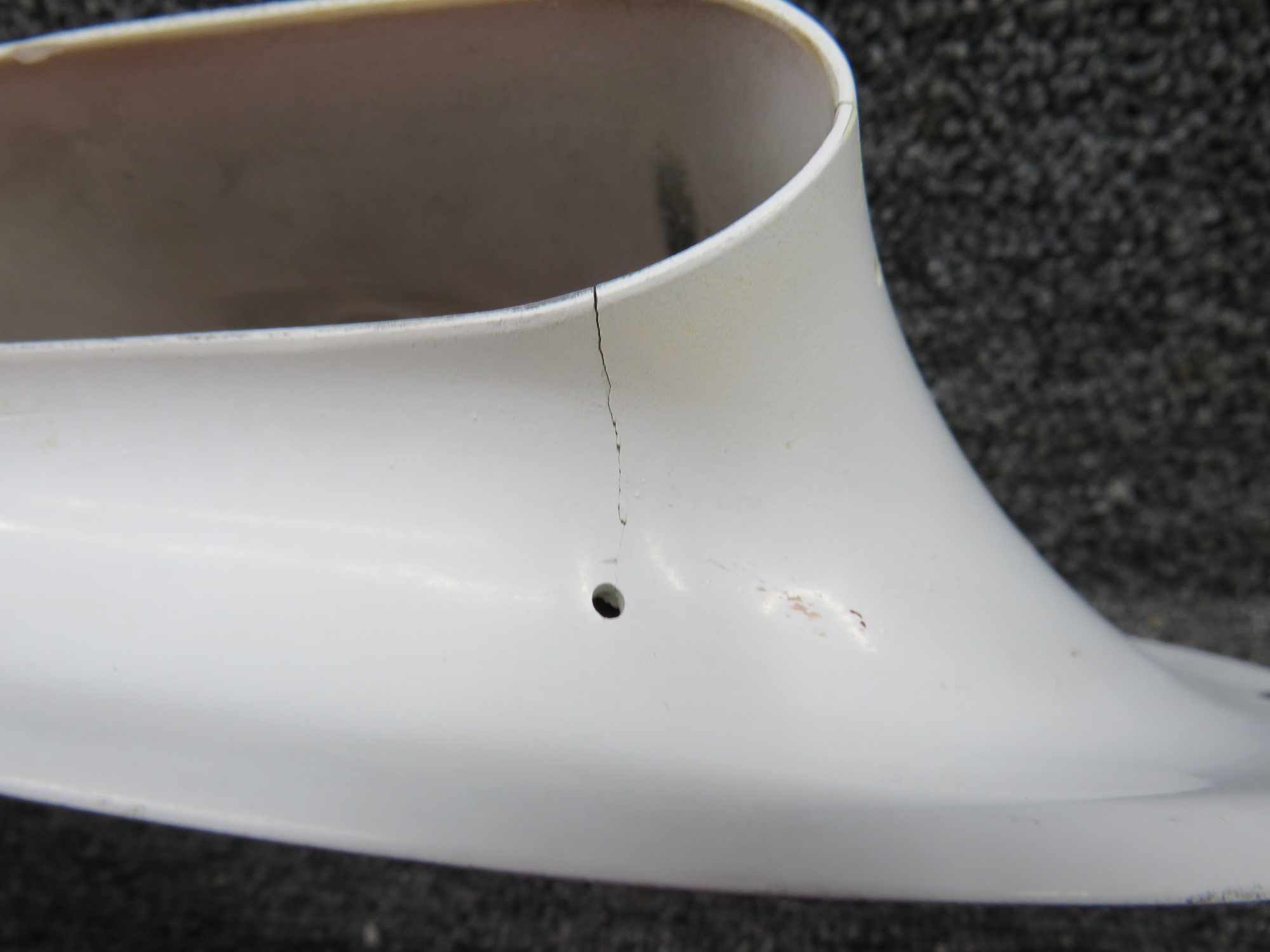 0723605-4 Texas Aeroplastics Cessna 182M Upper Wing Strut Fairing RH