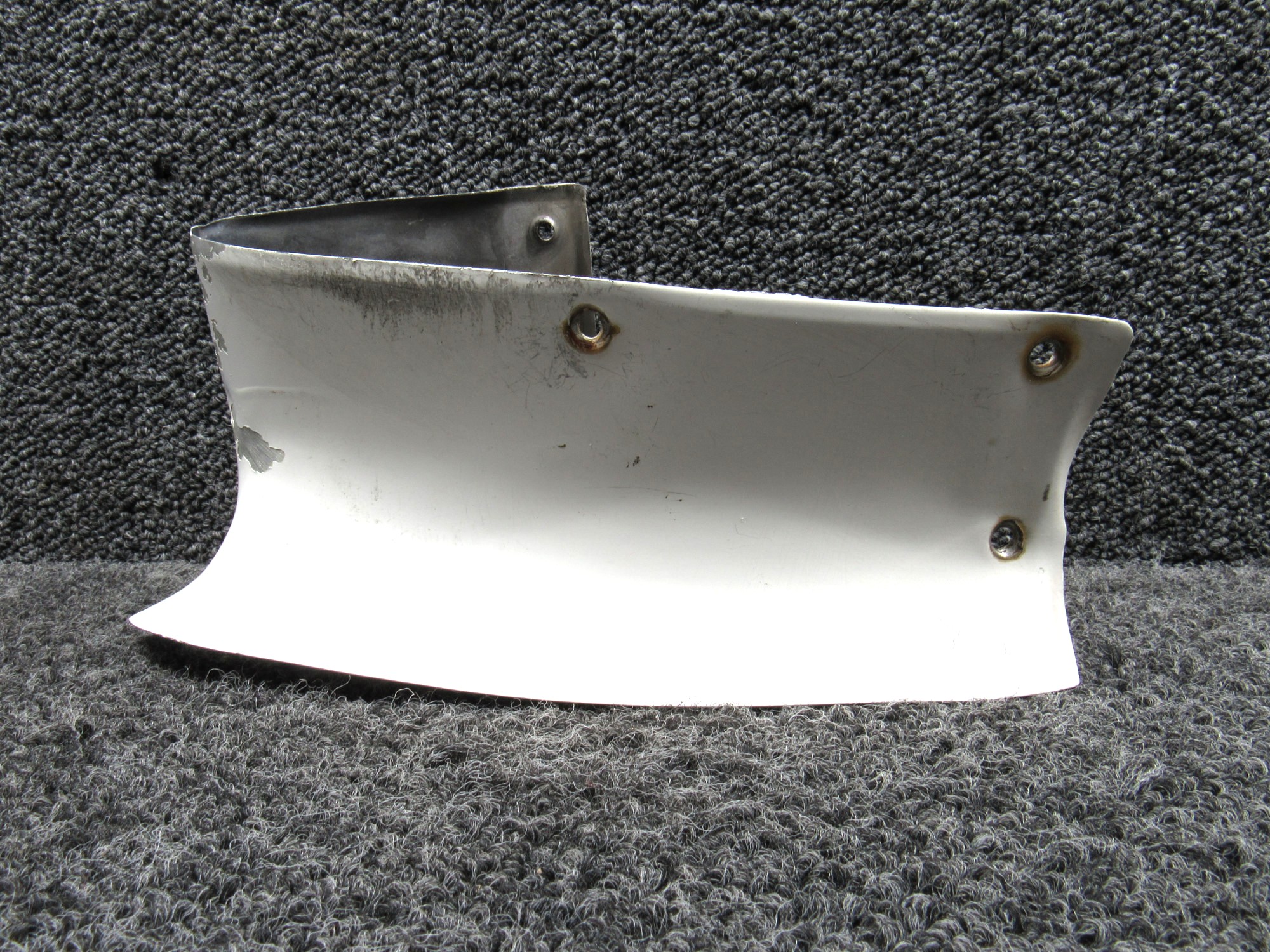 bin13nページ 0823413-3 Cessna 401B Wing Tip Tank Fairing Forward Left Hand