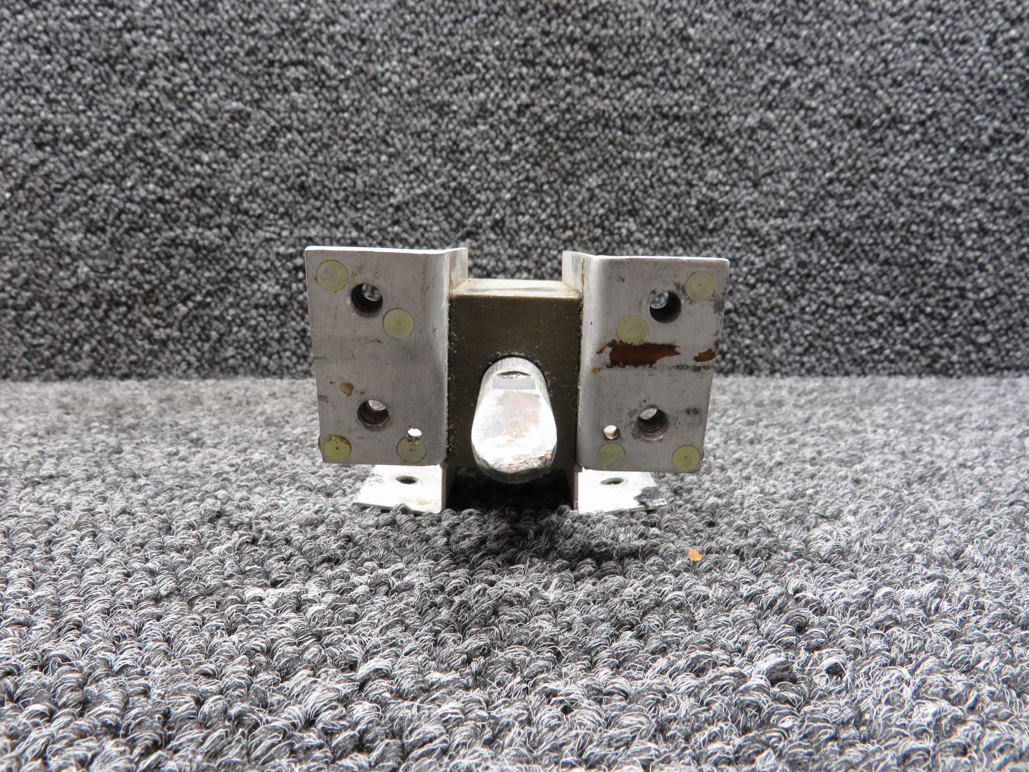 Nページ H966-1 Cessna 310L Nacelle Baggage Door Latch Assy For Sale