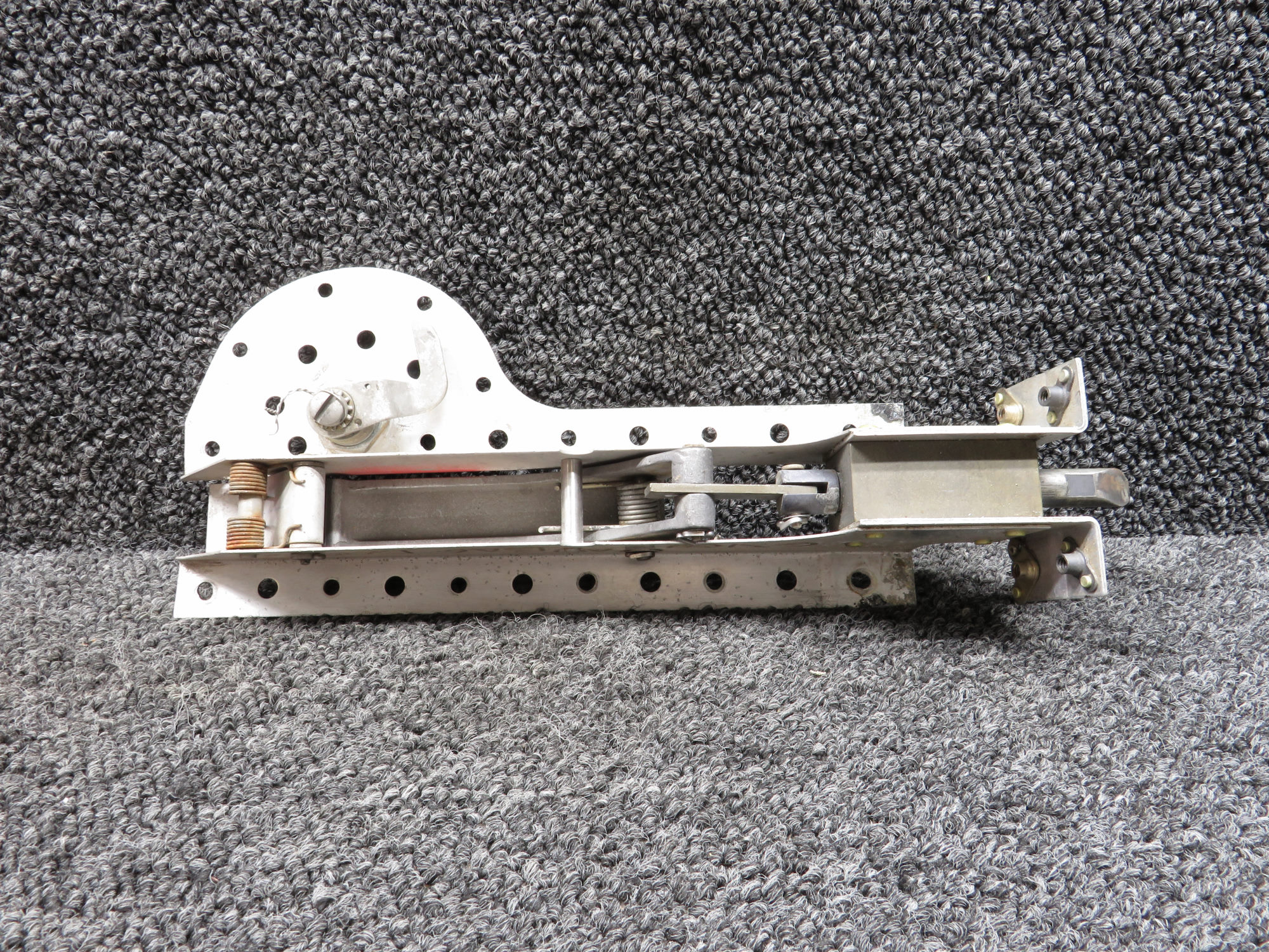 H966-1 Cessna 310L Nacelle Baggage Door Latch Assy For Sale