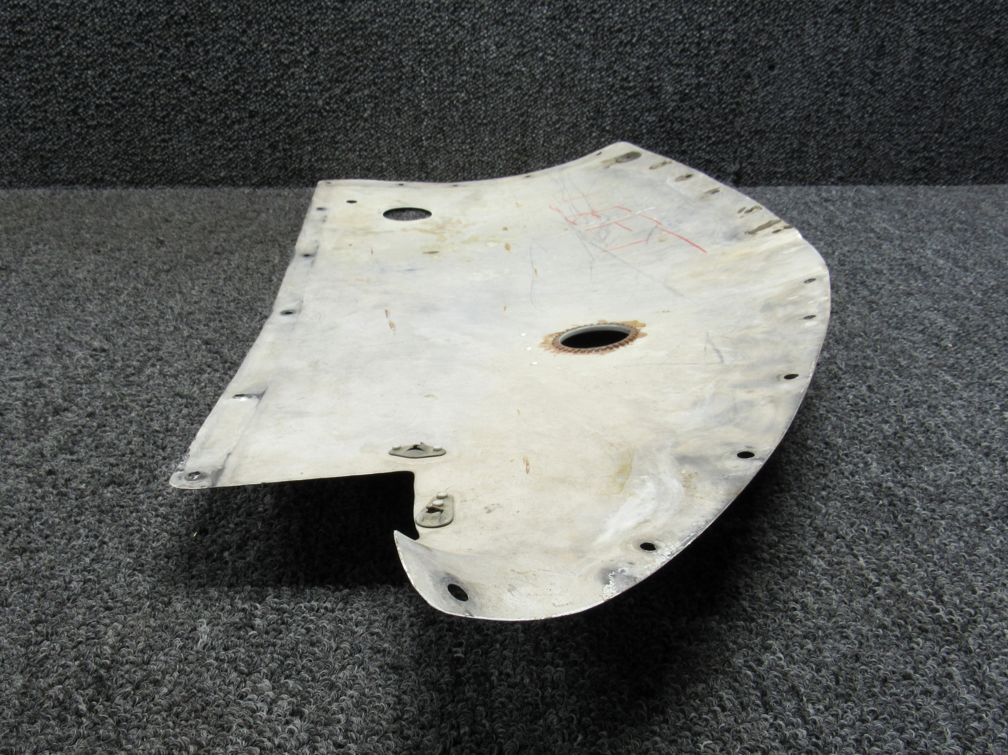 0823413-31 Cessna 421B Lower Wing Tip Fuel Fairing Assembly Left Hand