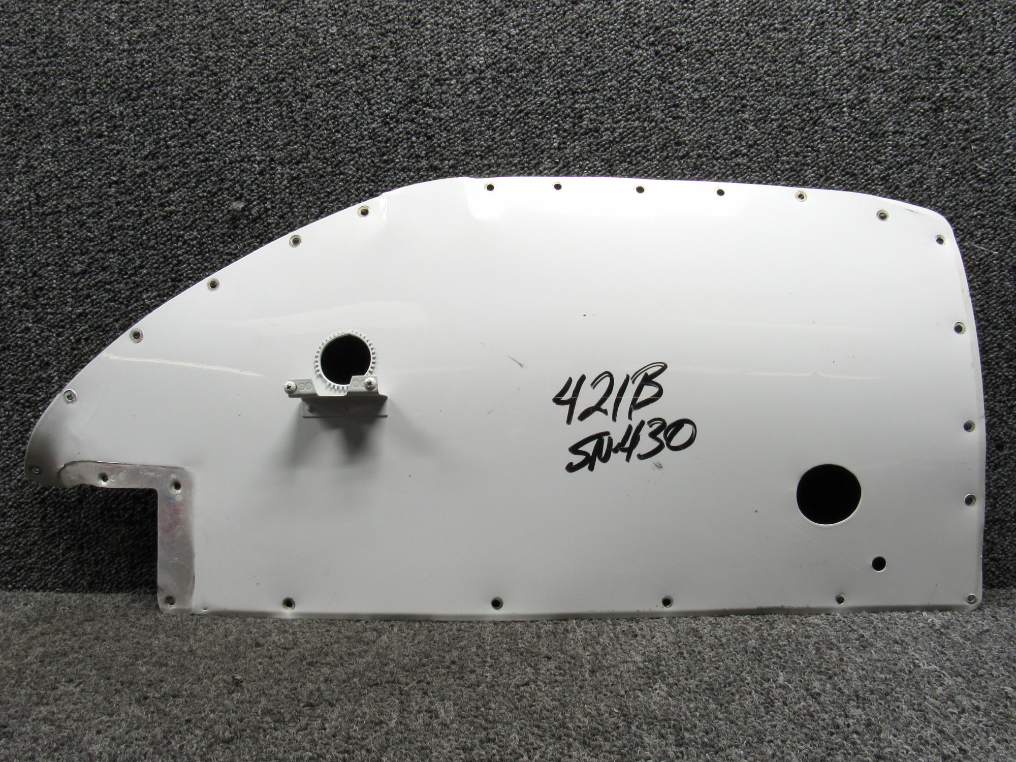 0823413-31 Cessna 421B Lower Wing Tip Fuel Fairing Assembly Left Hand