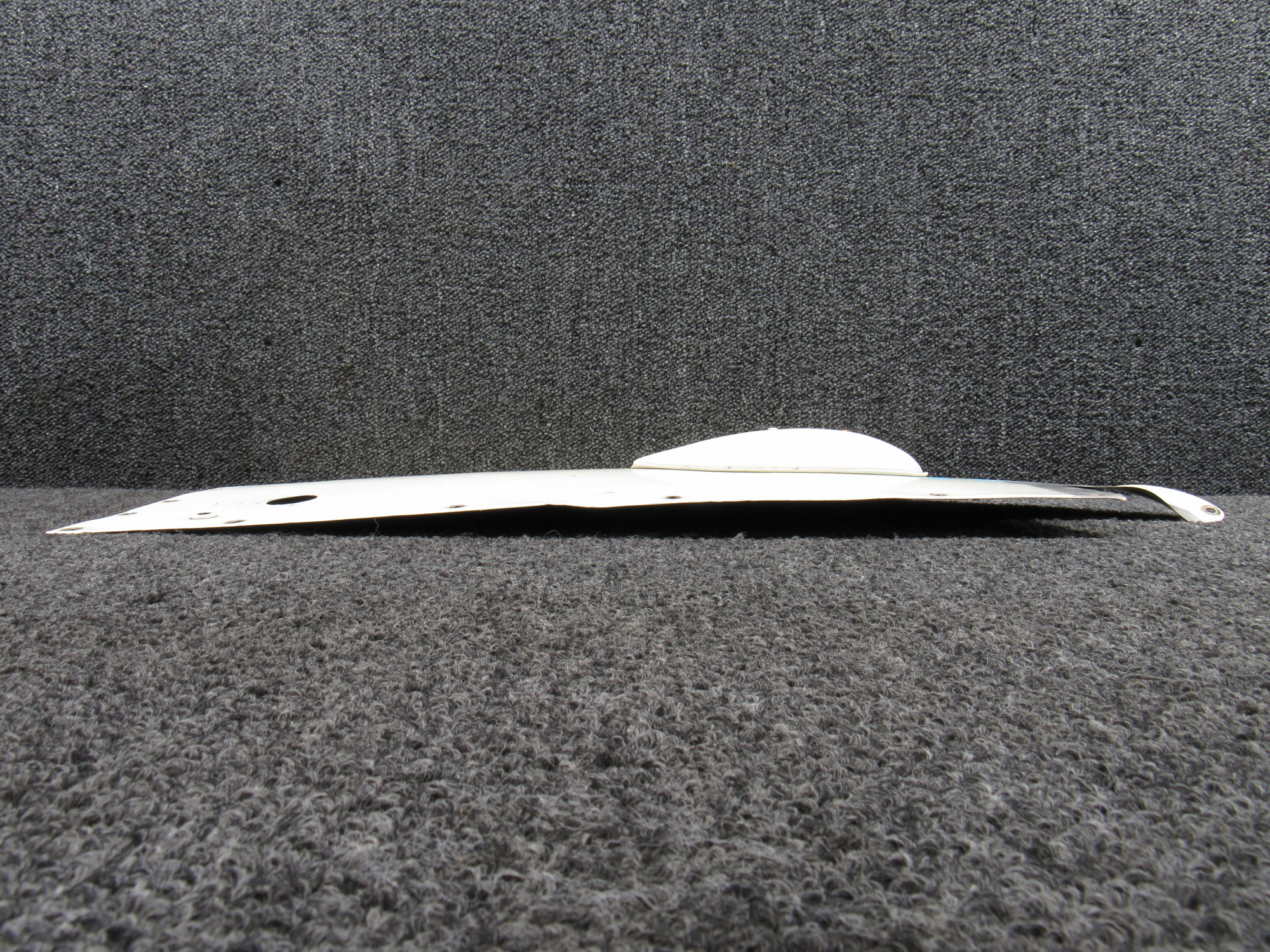 0823413-32 Cessna 310J Lower Wing Tip Fuel Fairing Assembly RH For