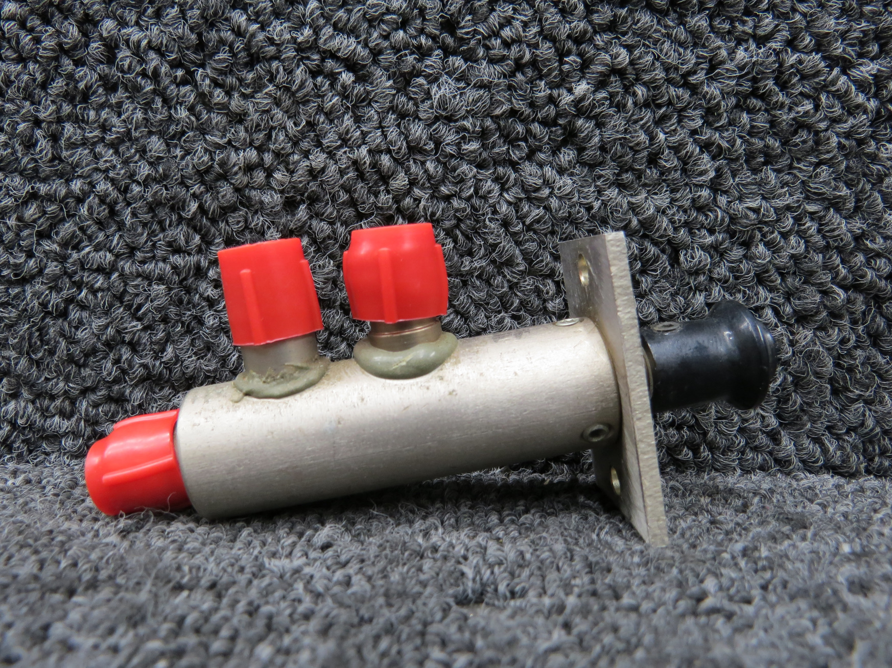 2013142-1 Cessna 182P Static Air Valve Assembly For Sale