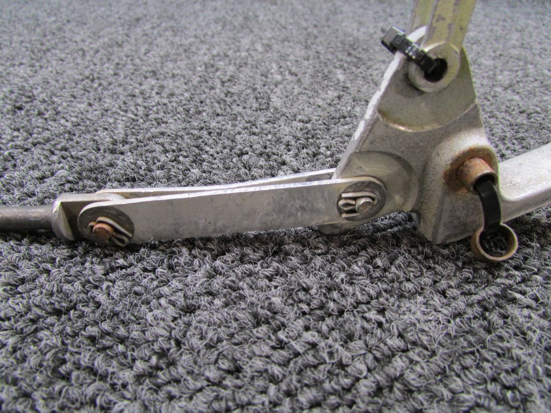68976-000 Piper PA32-260 Aft Cargo Door Latch Assembly For Sale