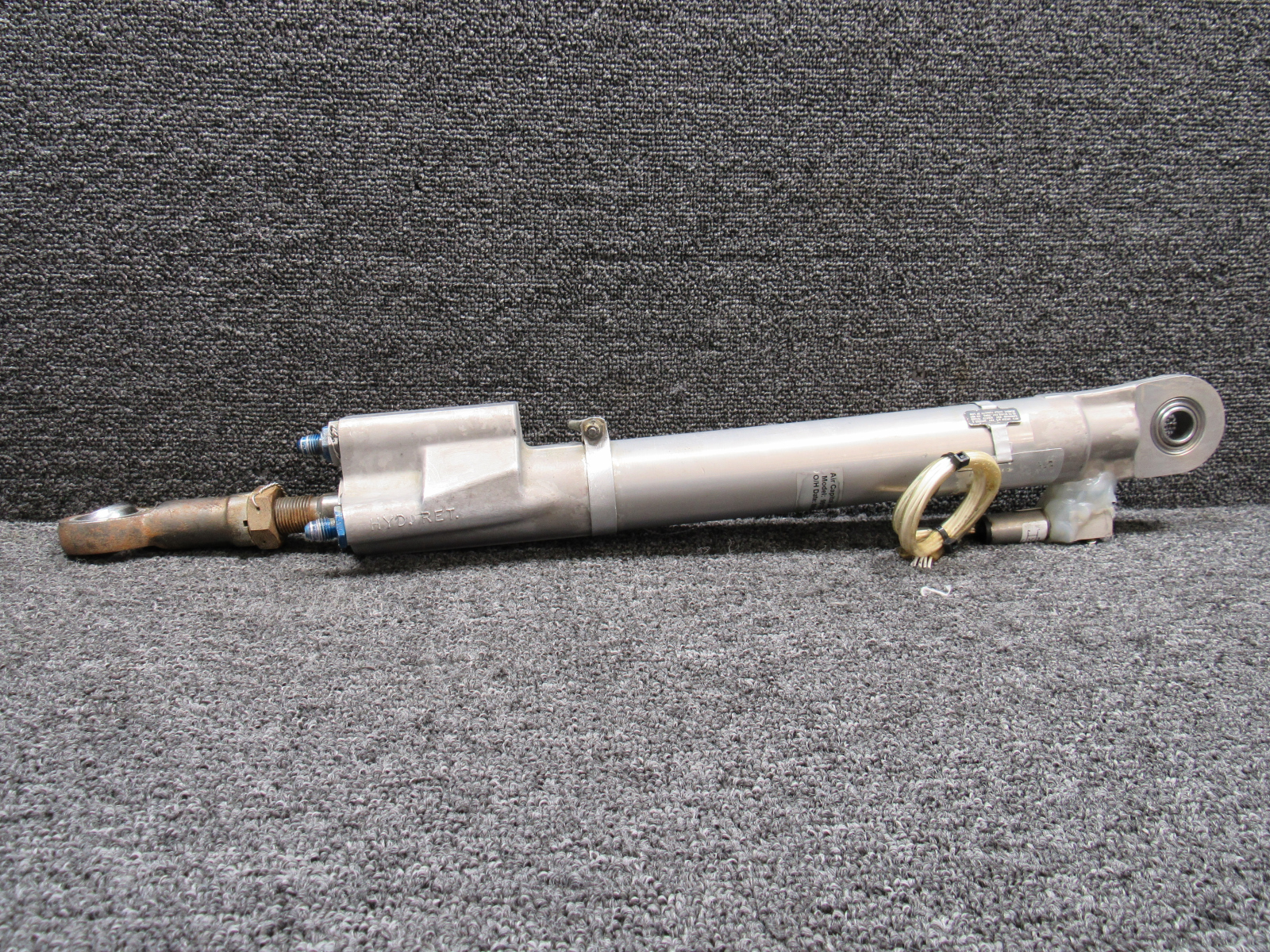 Voyager　ジズ 9912063-11 Cessna Citation I Model 500 Nose Landing Gear Actuator