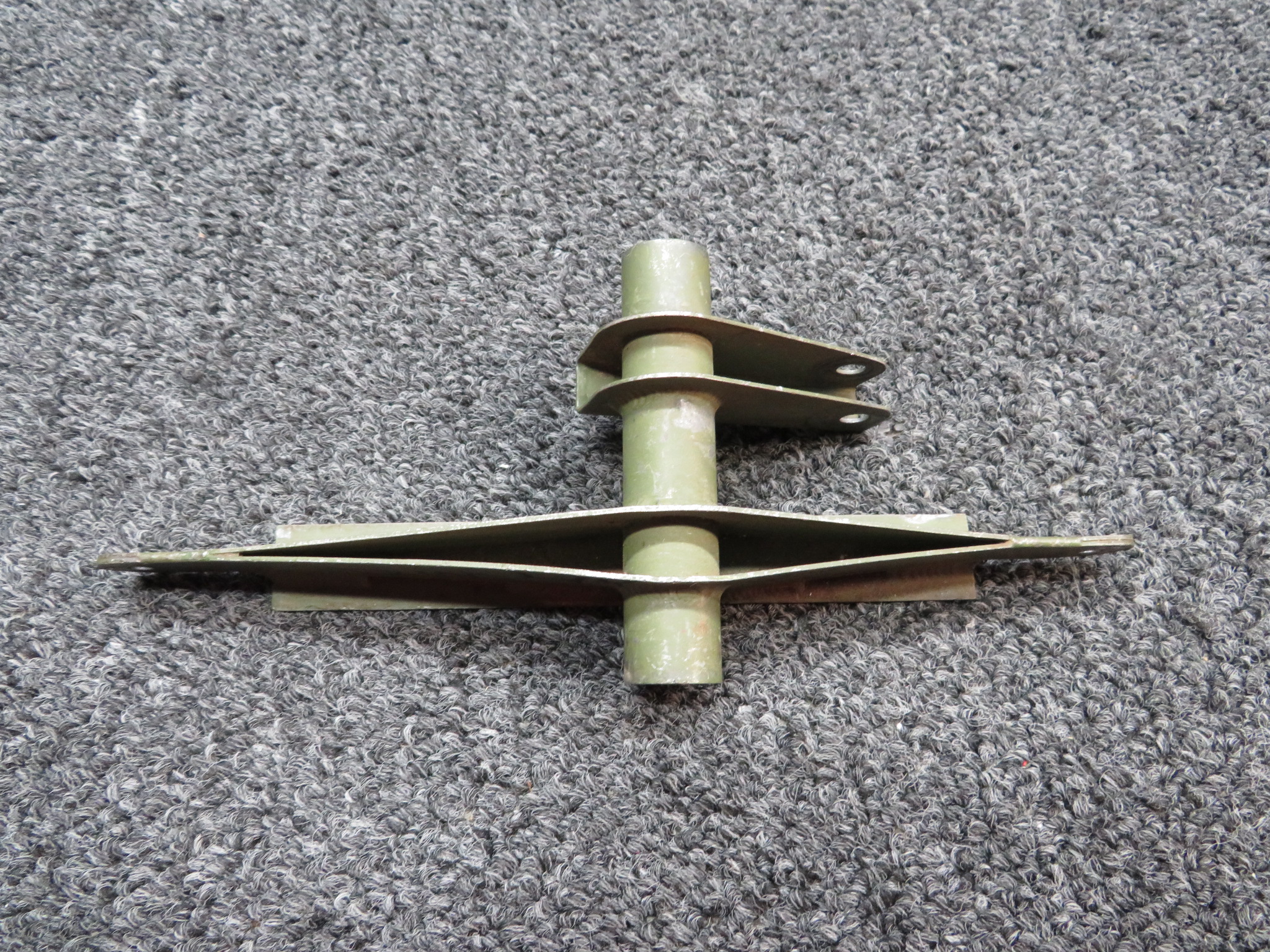 1221087-1 Cessna 177 Aileron Bellcrank Assembly Left Hand
