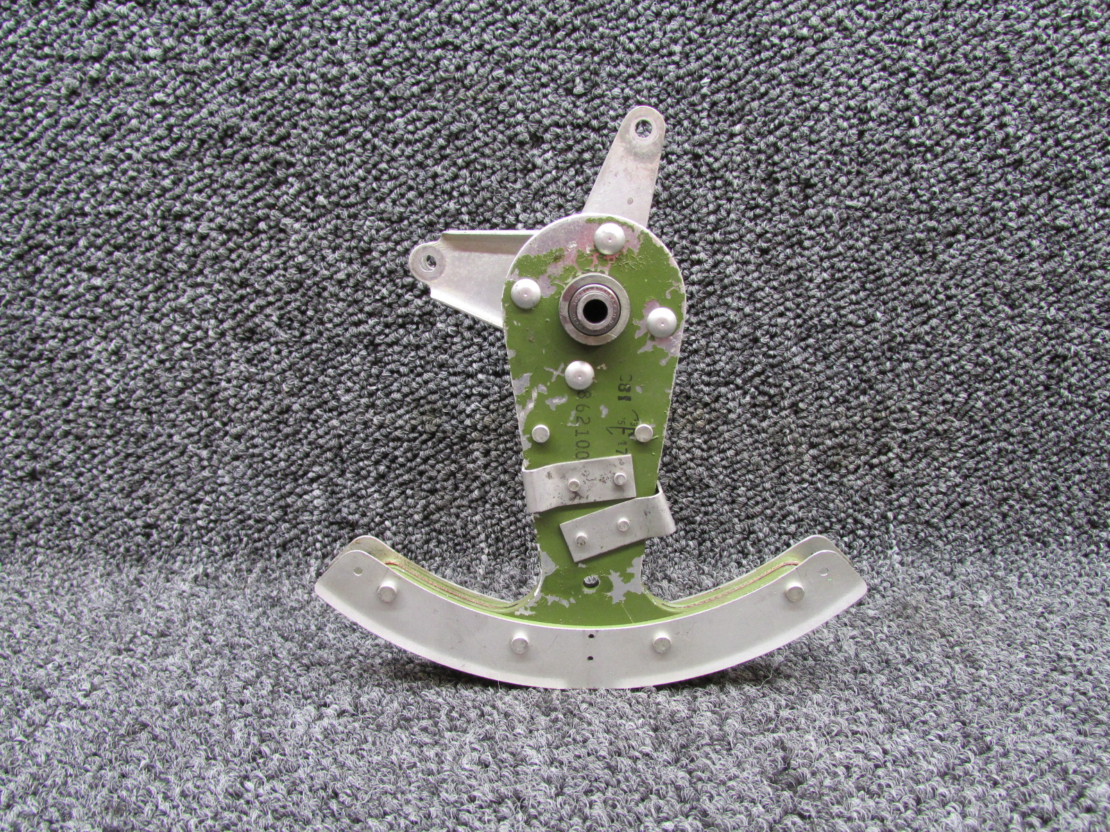 020ページ 0862100-87 Cessna 320 Aileron Quadrant Assembly Left Hand