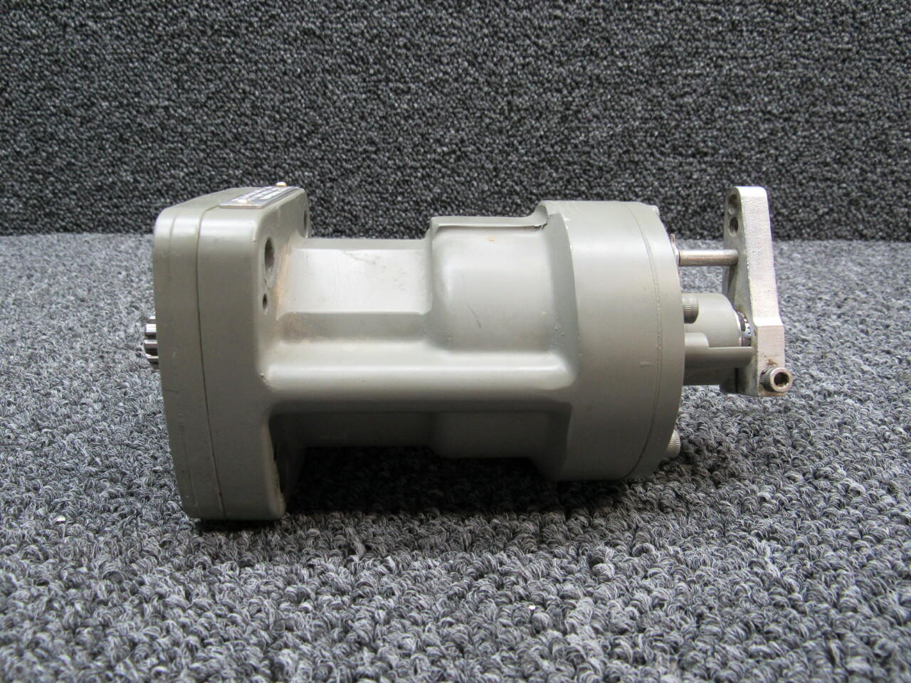 DC290018 / T34 Piper PA24250 McCauley Propeller Governor Assembly