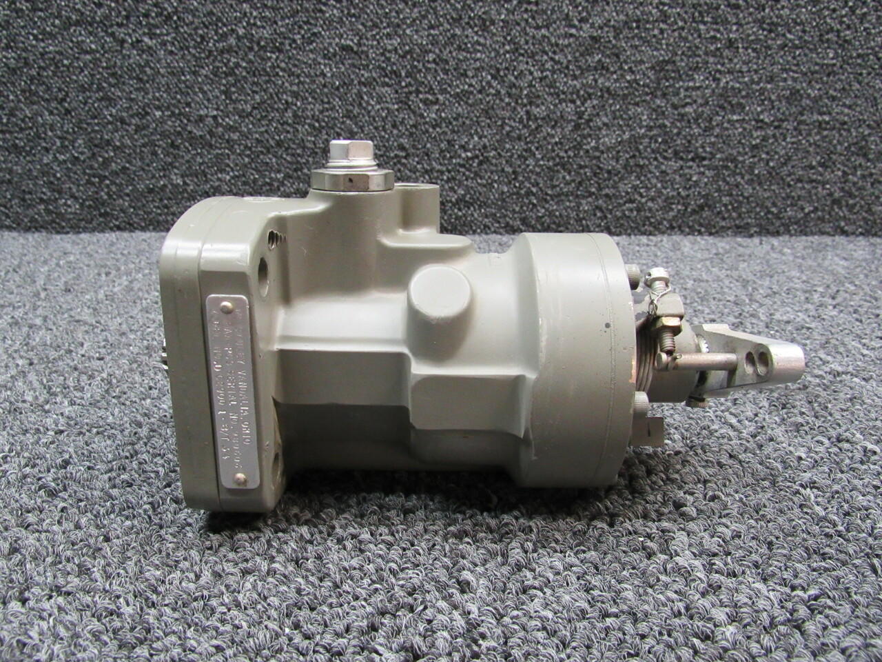 DC290018 / T34 Piper PA24250 McCauley Propeller Governor Assembly