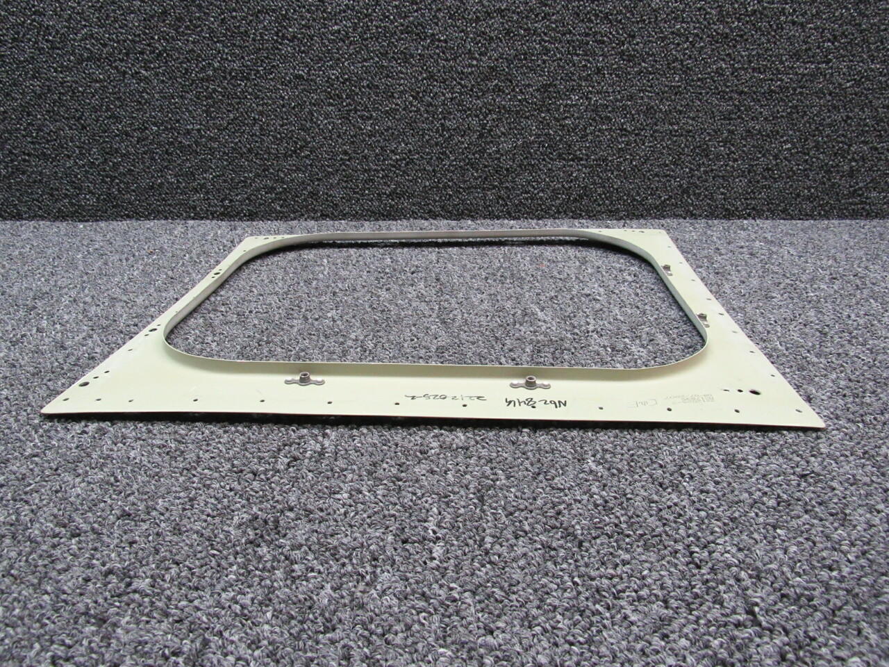 2212025-2 Cessna 182T Tail Access Panel Support