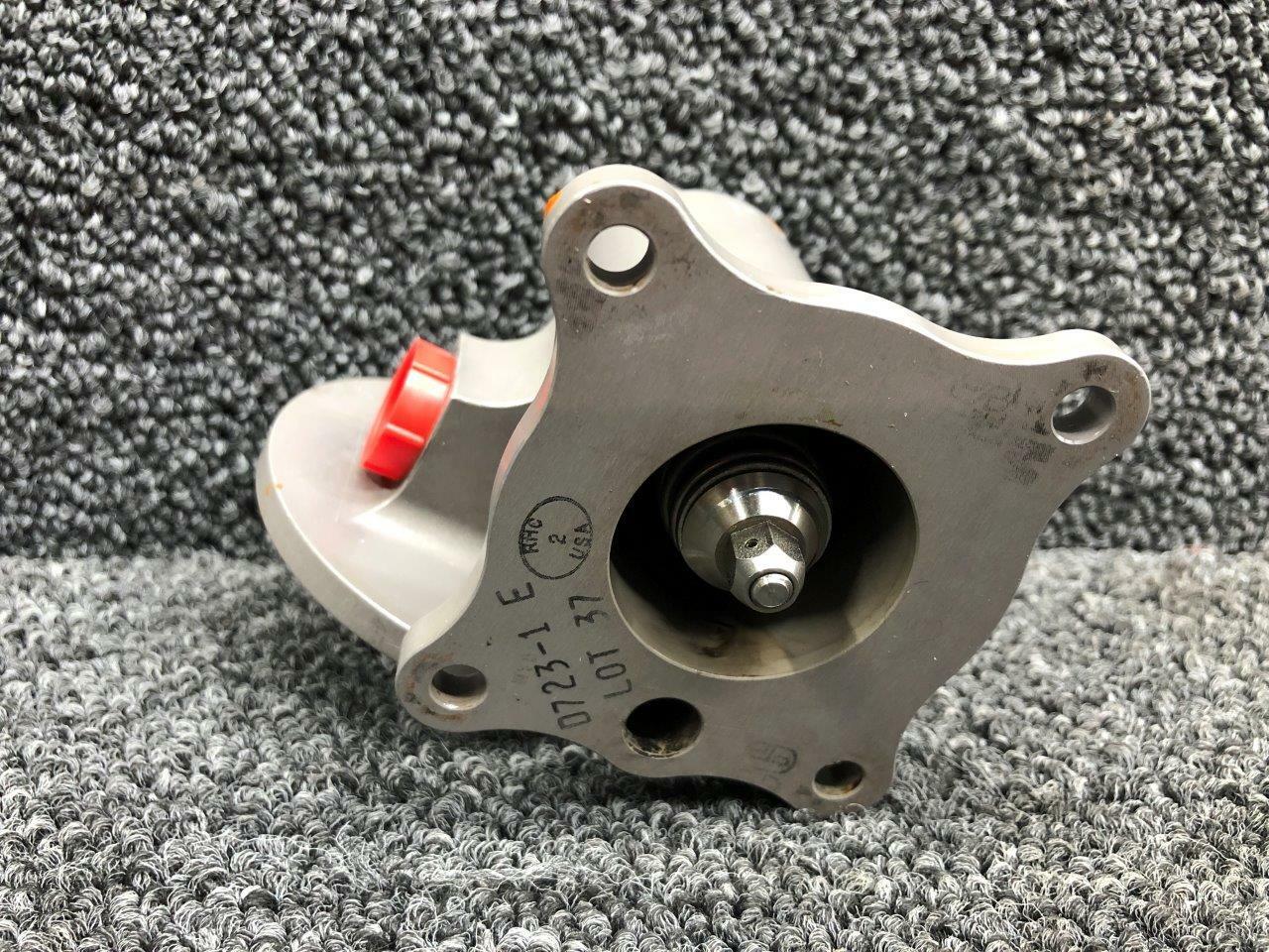 D7231 / 53E22144 IO540AE1A5 Oil Filter Adapter W/ Bypass Valve