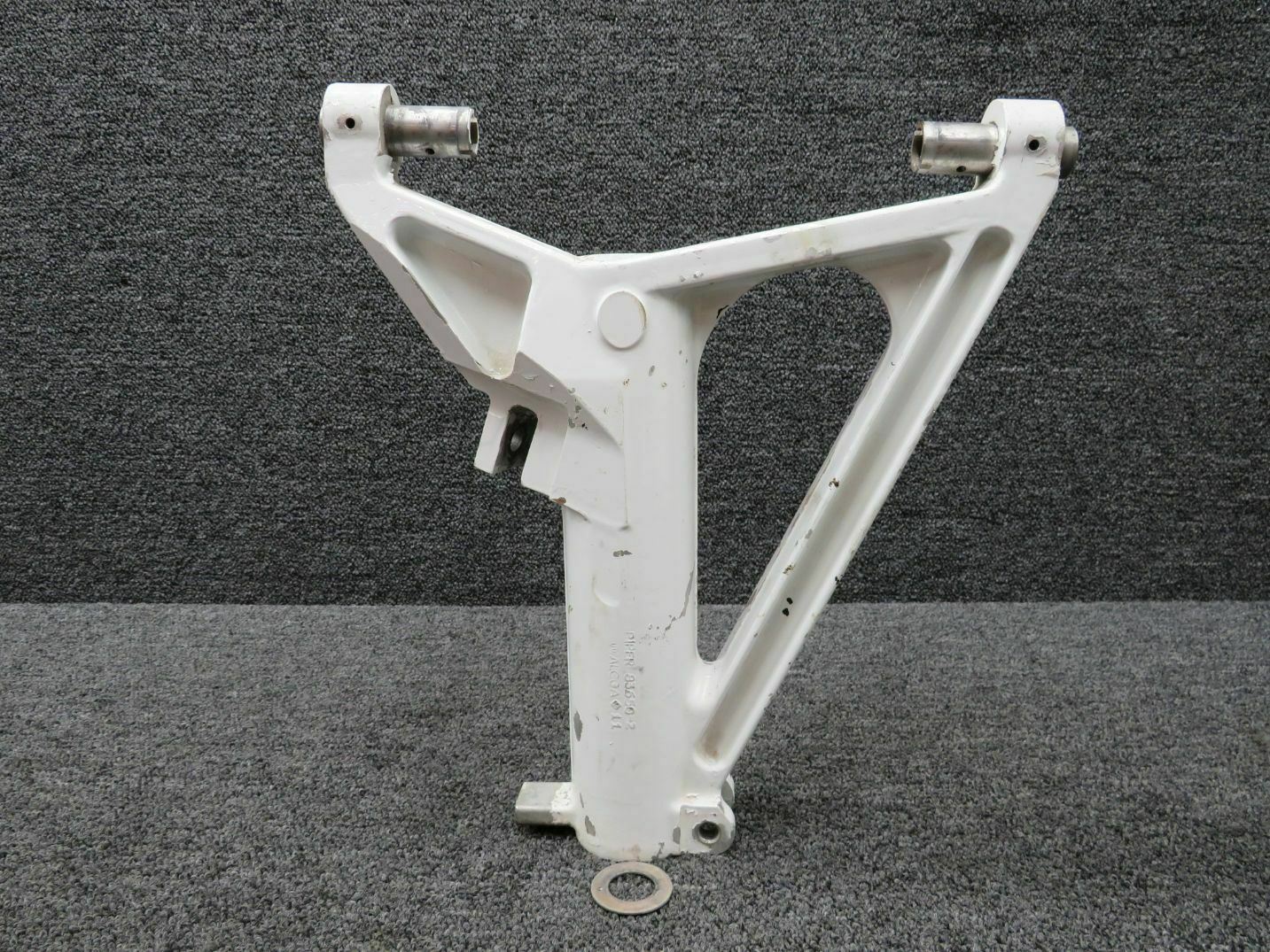 83605005 Piper PA46 Main Landing Gear Trunnion RH