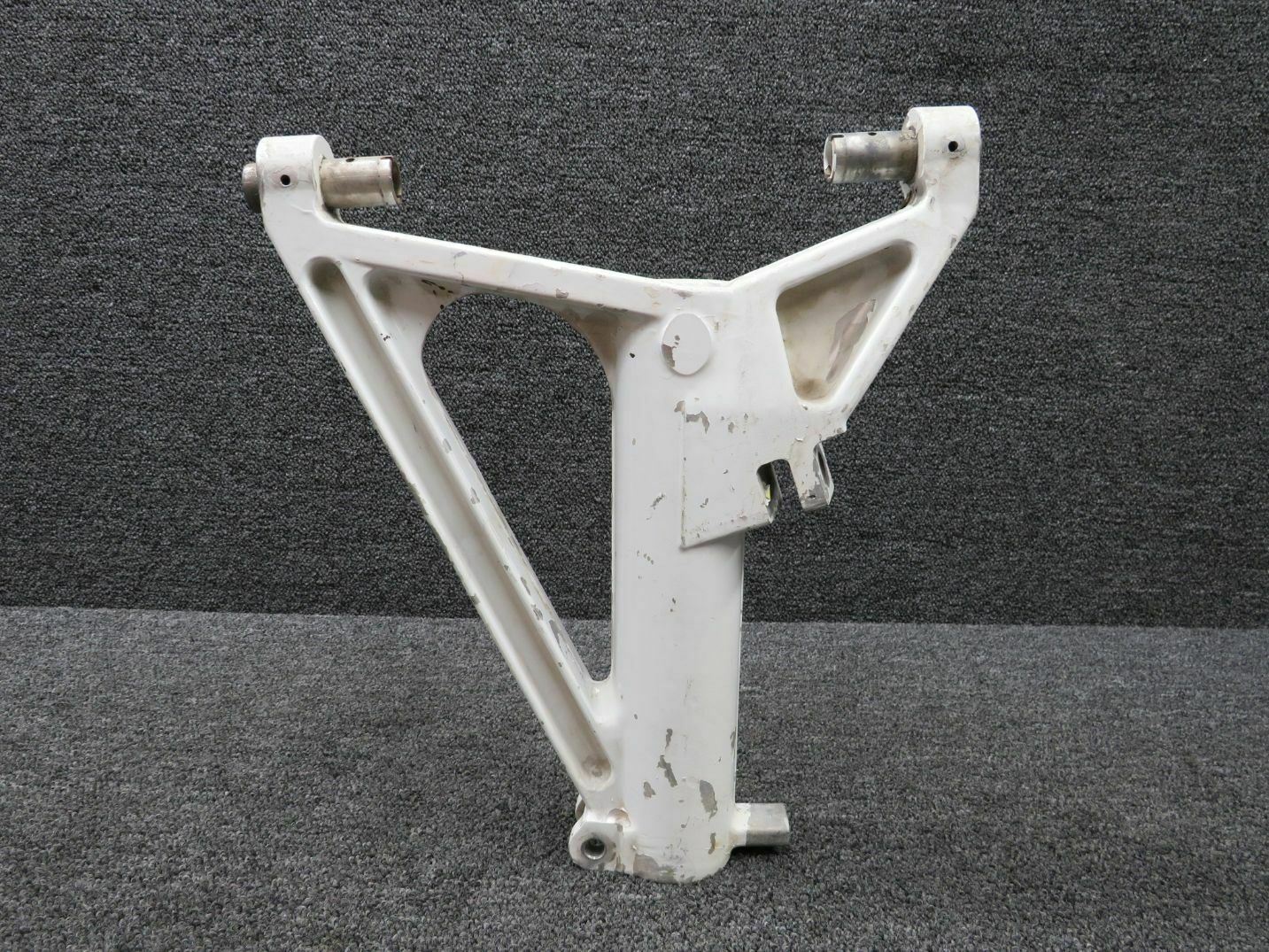 83605005 Piper PA46 Main Landing Gear Trunnion RH