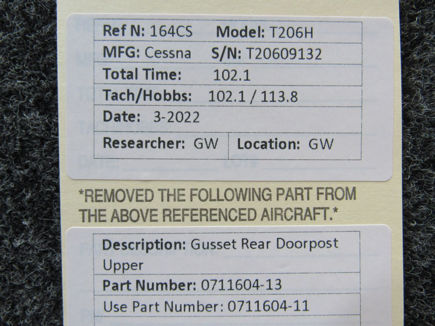 R1129ページ 0711604-13 (USE: 0711604-11) Cessna T206H Gusset Rear Doorpost Upper