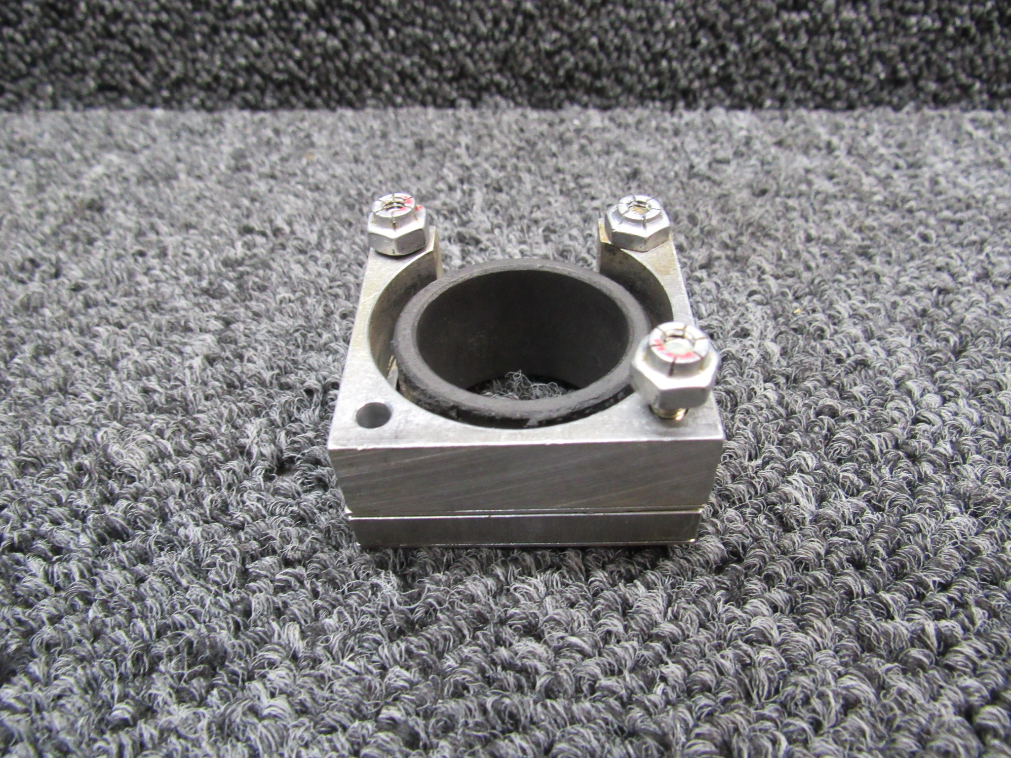 68273-002 / 66931-000 Piper PA28R-200 Bushing & Plate