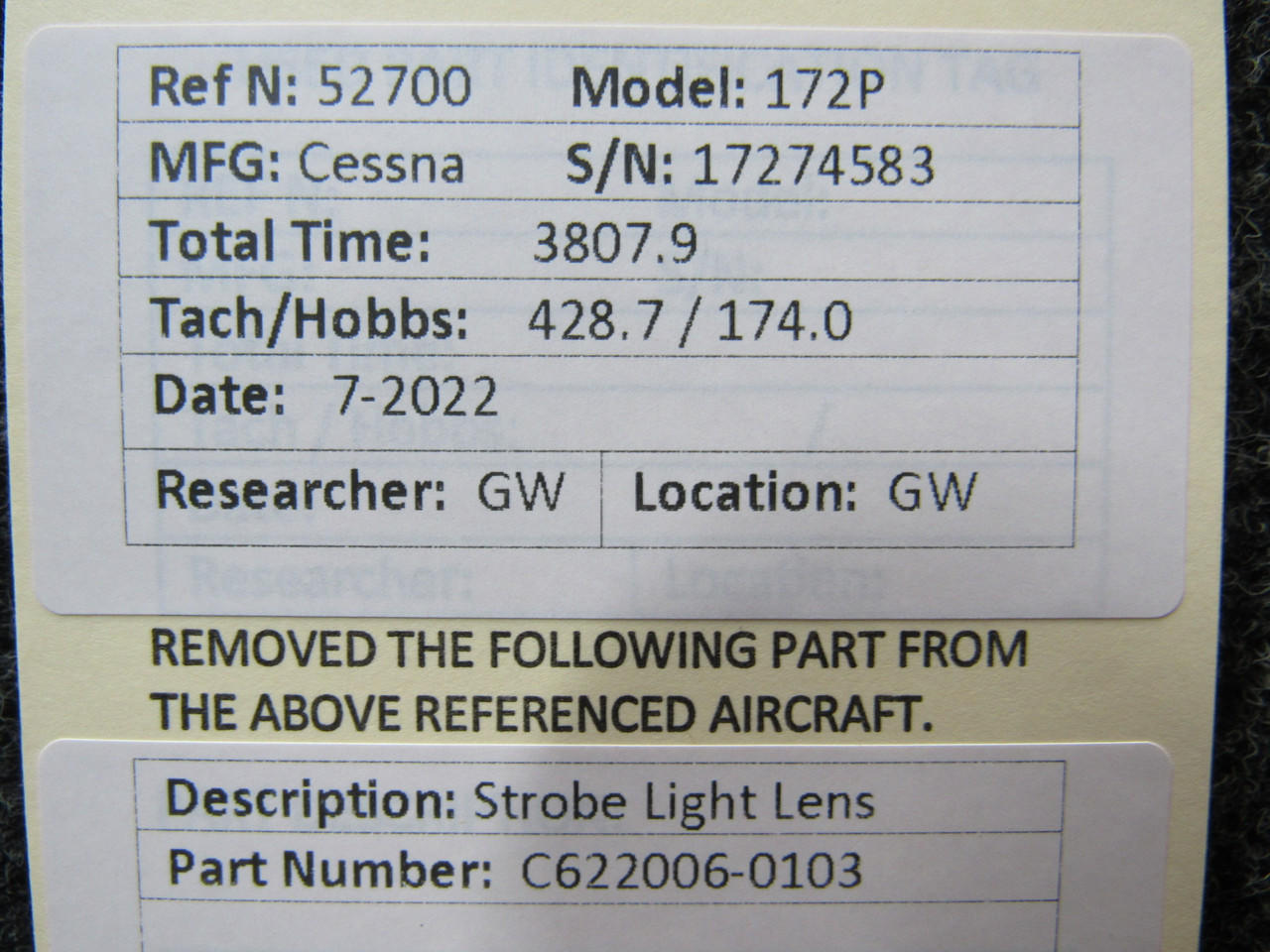C6220060103 Cessna 172P Strobe Light Lens