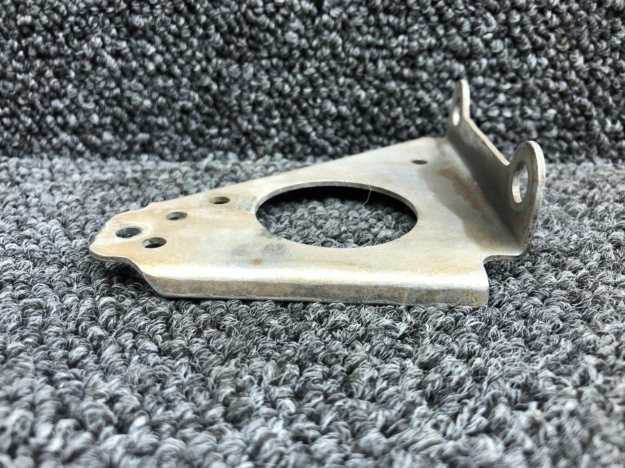 359440525 Beechcraft F33A Engine Control Cable Mounting Bracket LH / RH