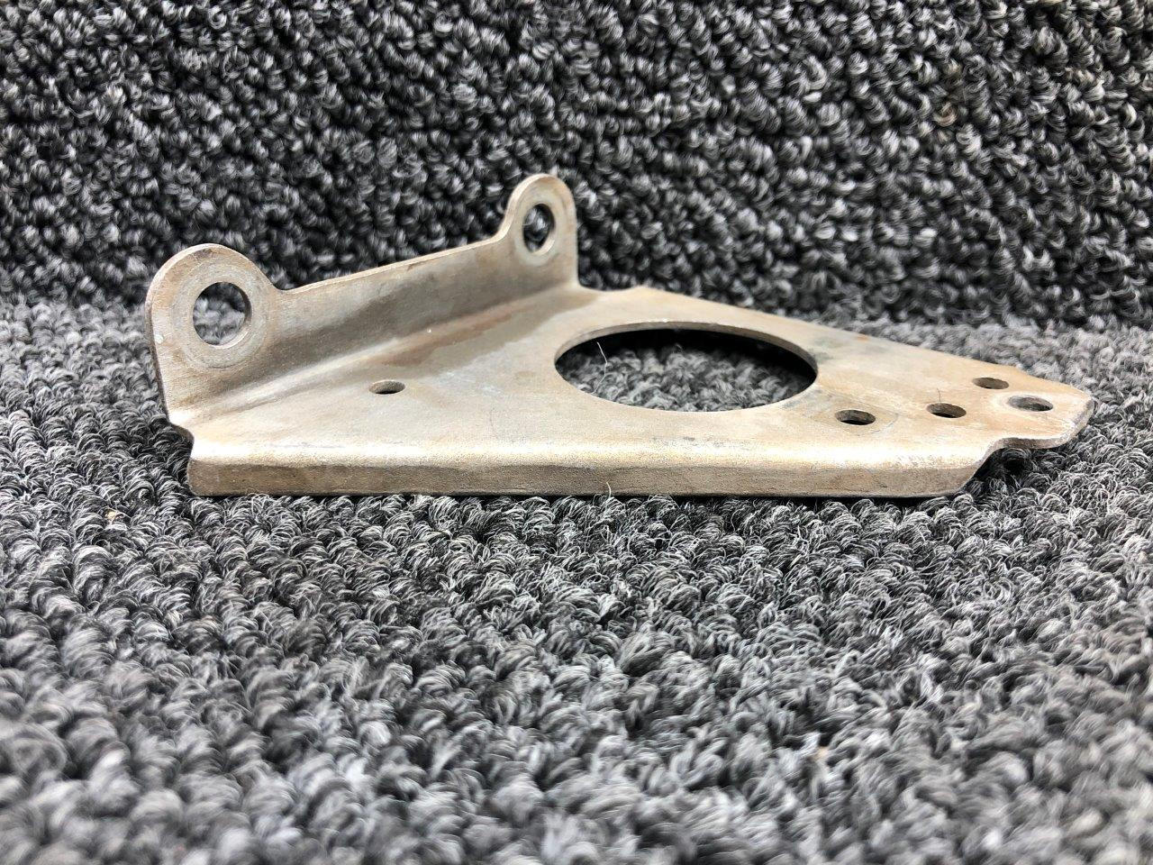 359440525 Beechcraft F33A Engine Control Cable Mounting Bracket LH / RH