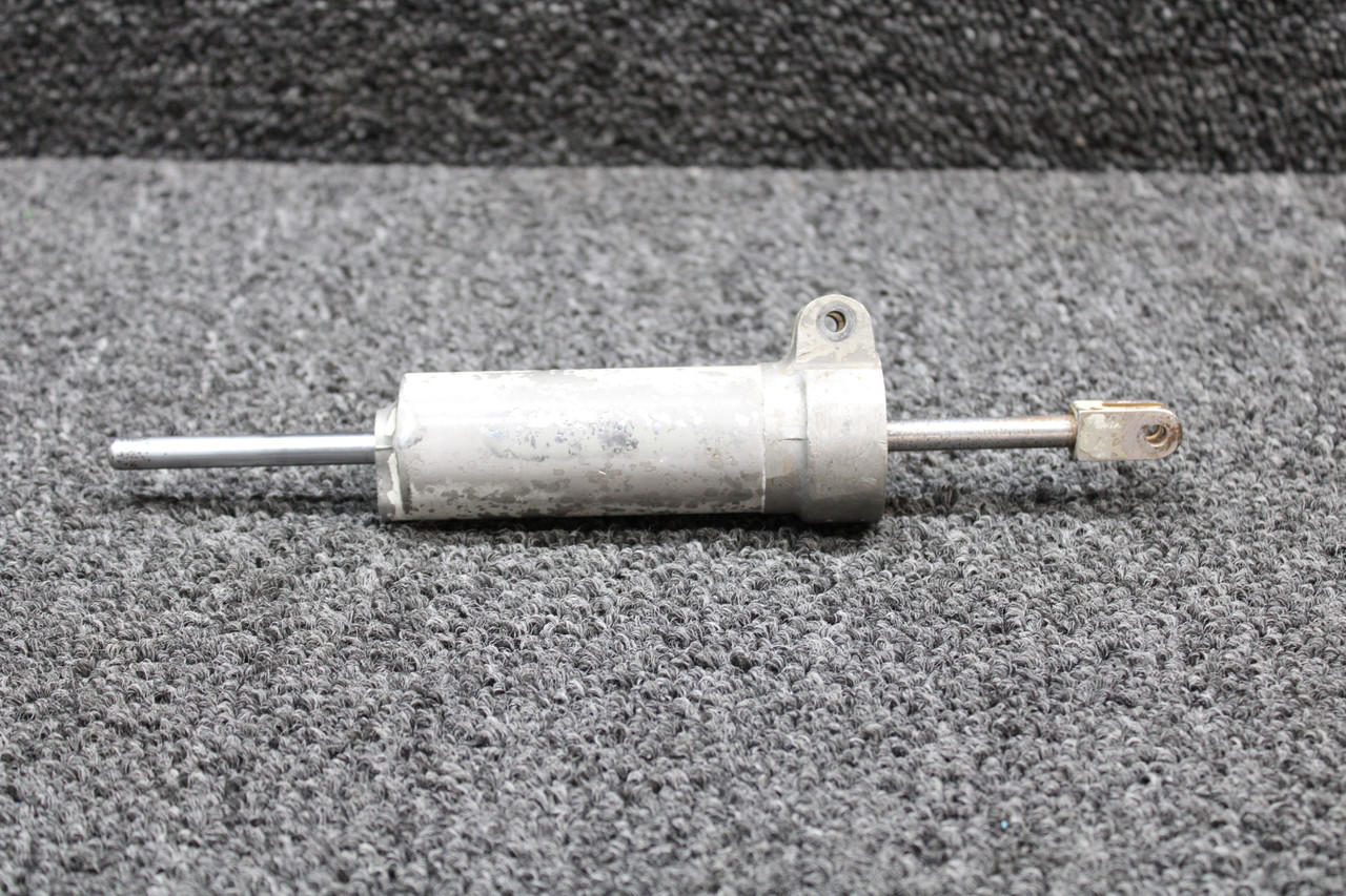 04425122 (USE SE10513) Cessna 150F Shimmy Dampener Assembly