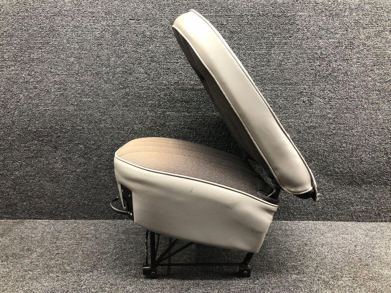 05001048 Cessna 172 Front Seat Assembly RH (Rails 11")