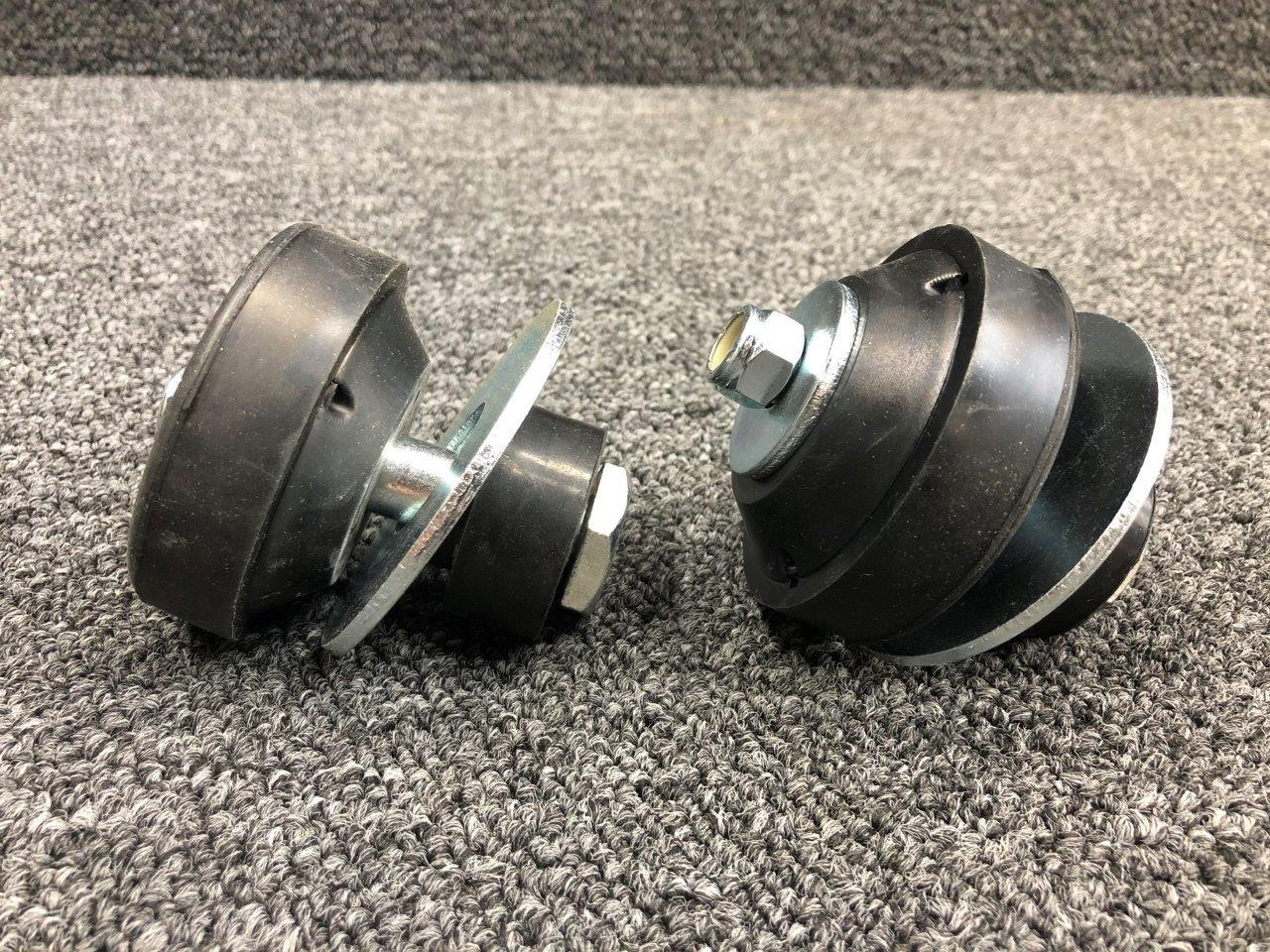 7209314 Speedway Motors Universal Engine Mount Cushion Kit (NEW OLD STOCK)