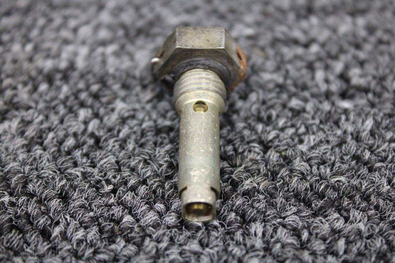 S21062 Cessna 172L Fuel Drain Valve