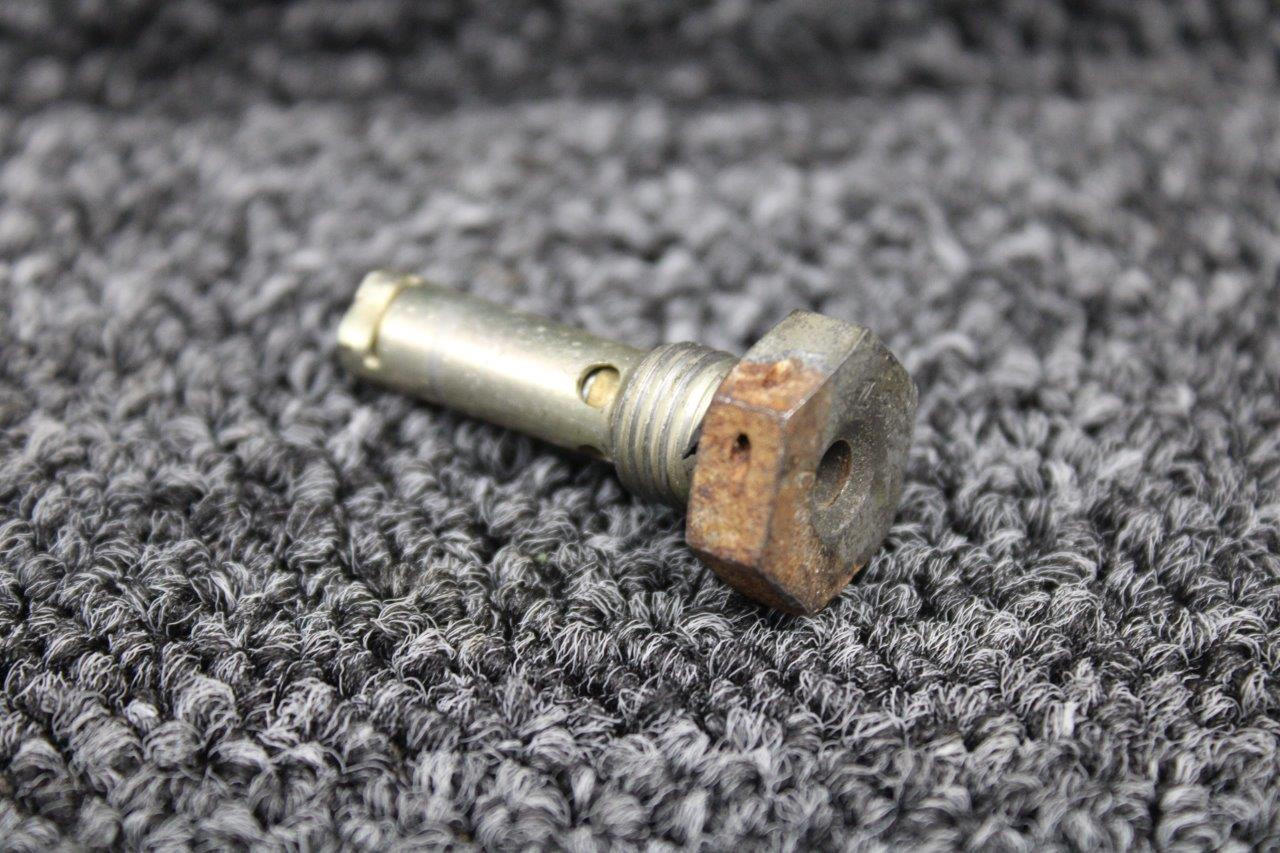 S21062 Cessna 172L Fuel Drain Valve