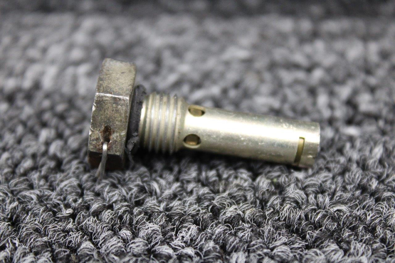 S21062 Cessna 172L Fuel Drain Valve