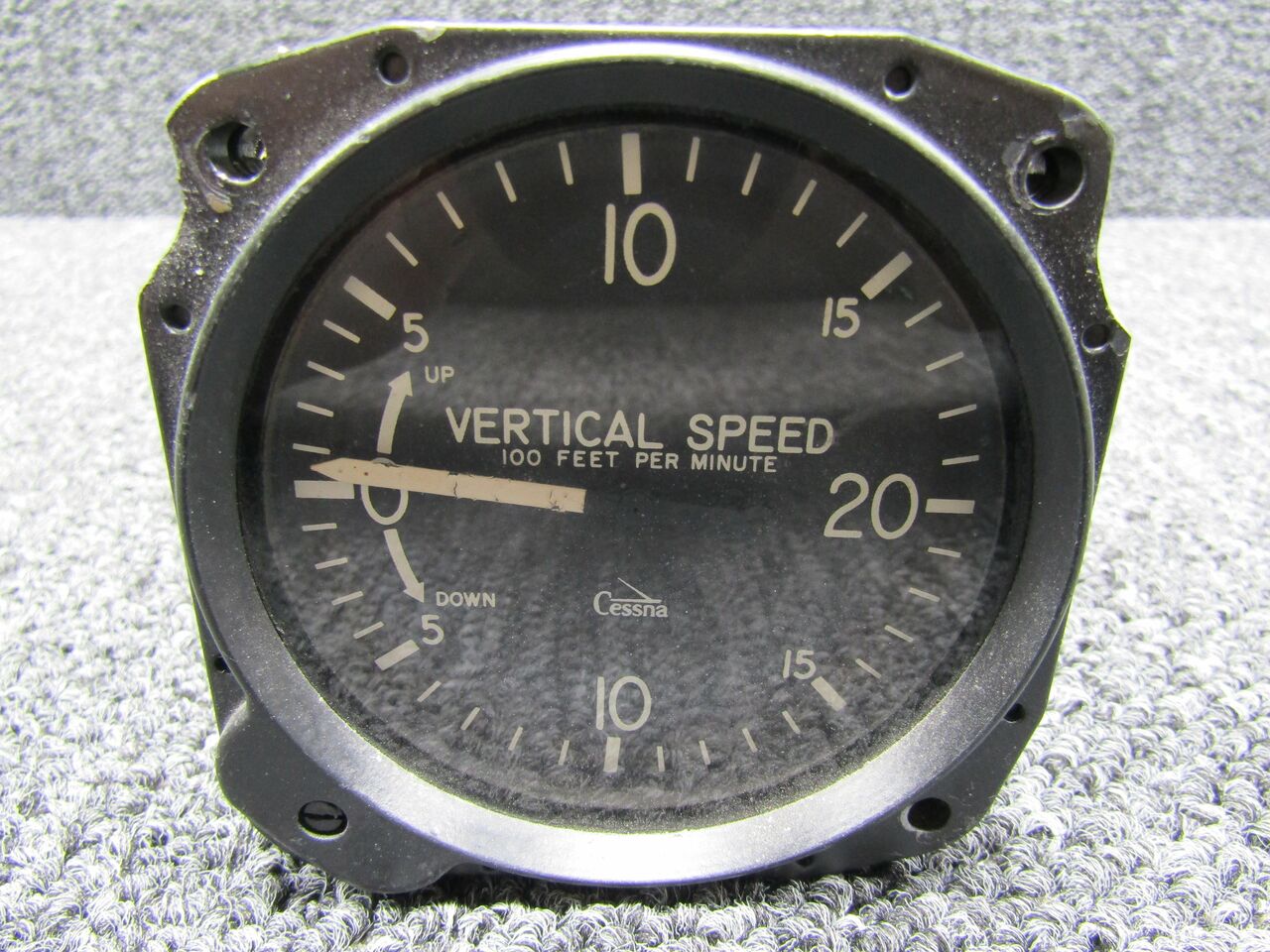 usページ 7000C92N2 Alternative Part Number S1392-N2 United Instruments