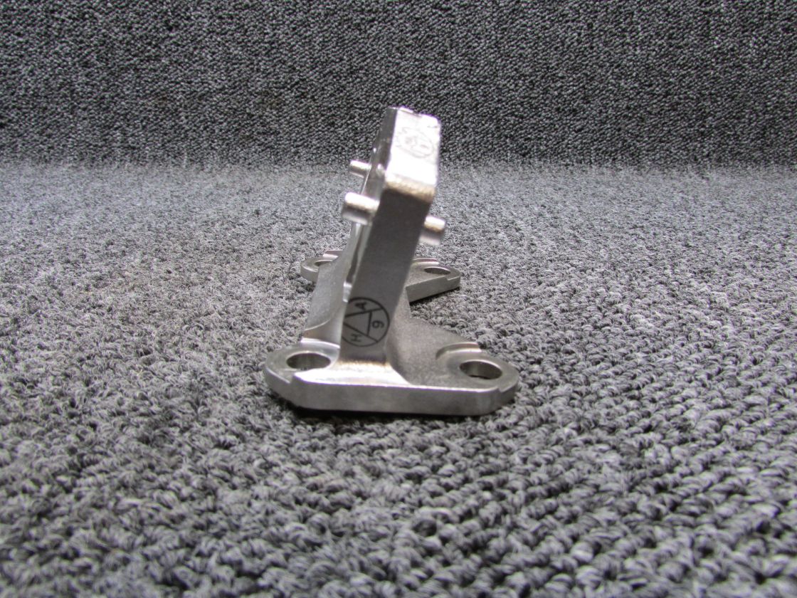 13636-96006-01 Pratt and Whitney Barry Controls Engine Mount