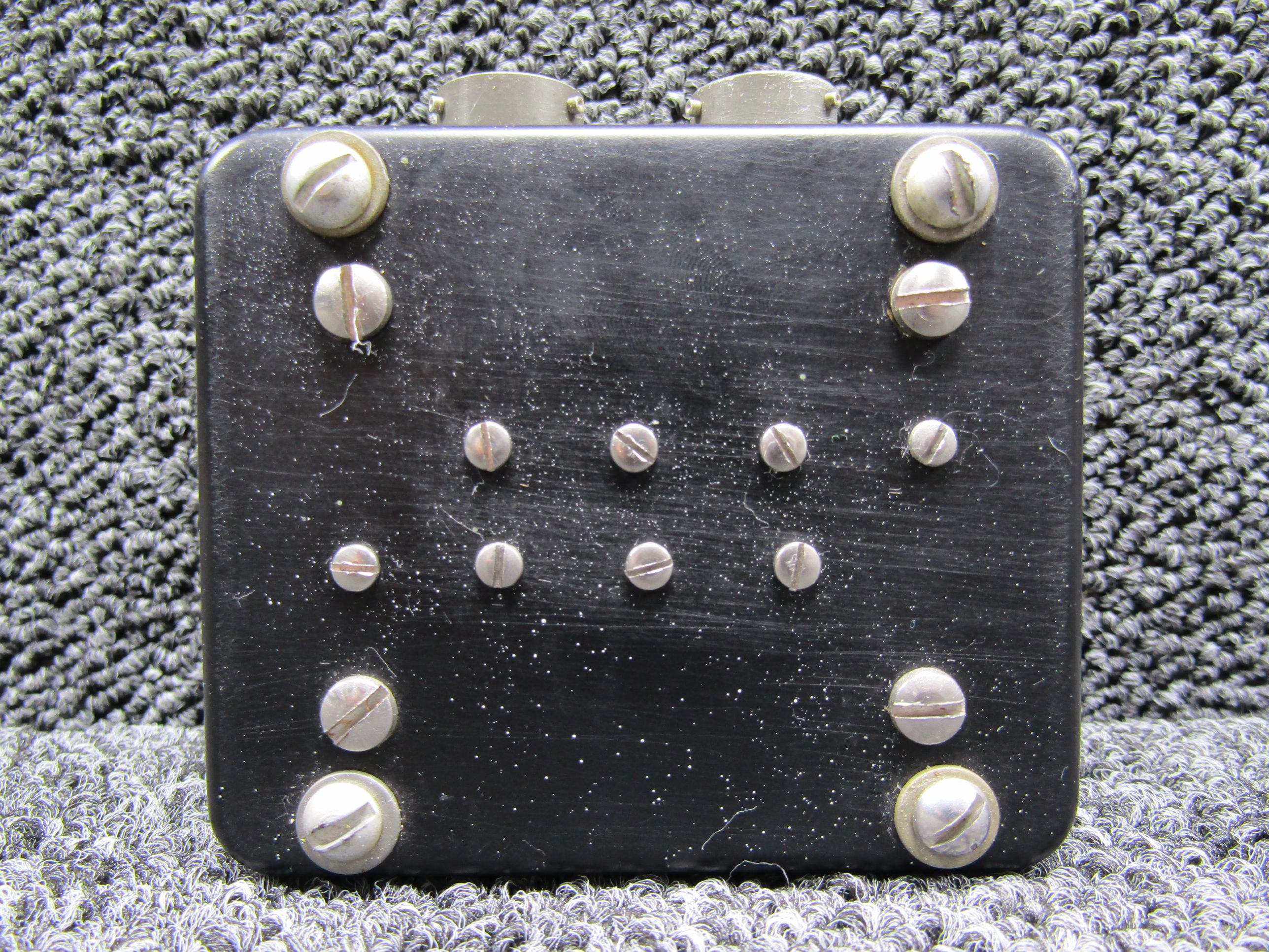 【C17112】SEIREN/THE NEW WORLD 4940 Alternative Part Number 9914092-2 Systron Donner