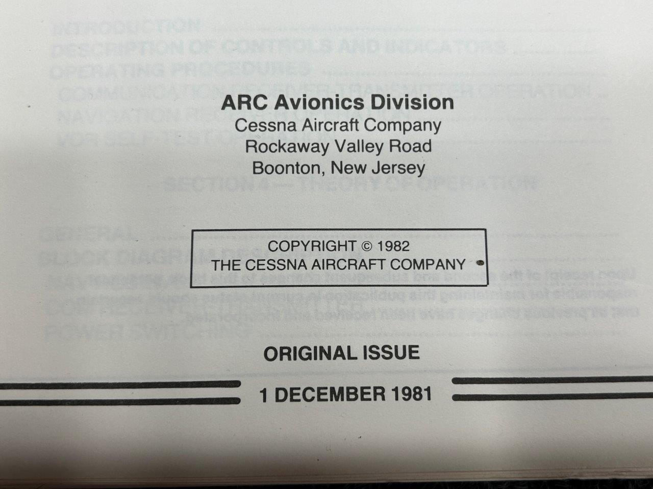 Cessna 300 Navigation, Communication Service, Parts Manual (1981)