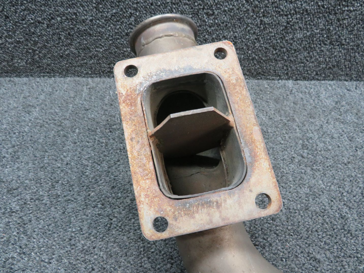 0850655-64 Alternative Part Number 0850655-94 Cessna 320 Manifold